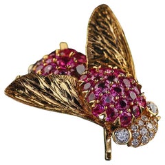Vintage Estate 18K Yellow Gold Burmese Sapphire and Diamond Bumble Bee Pin