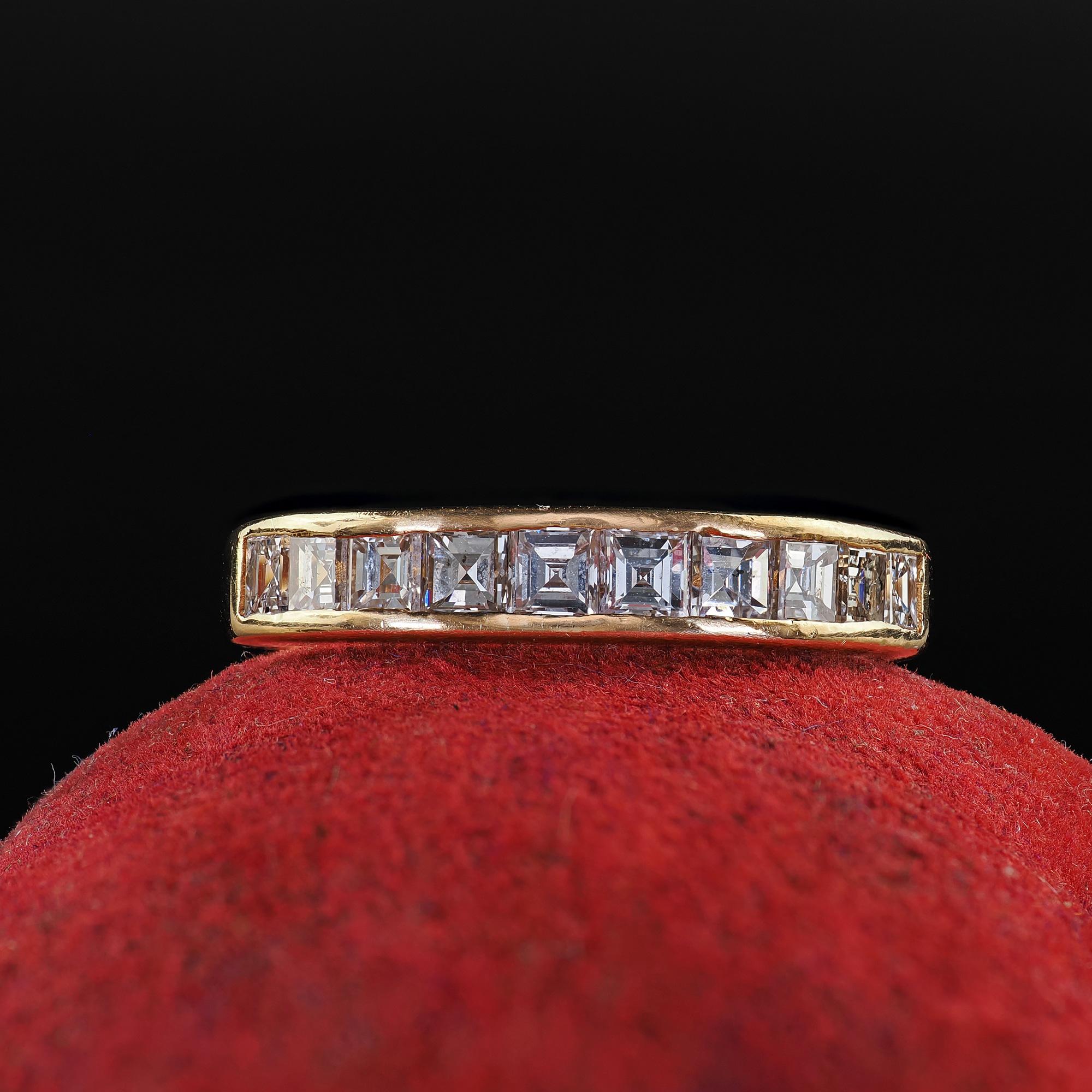 Beautiful Vintage Estate 18K Yellow Gold Carre Cut Diamond Wedding Band Ring. This beautiful vintage carre cut diamond band is crafted in 18k yellow gold. The ring features bright and white carre cut diamonds set half way across the top of the ring.