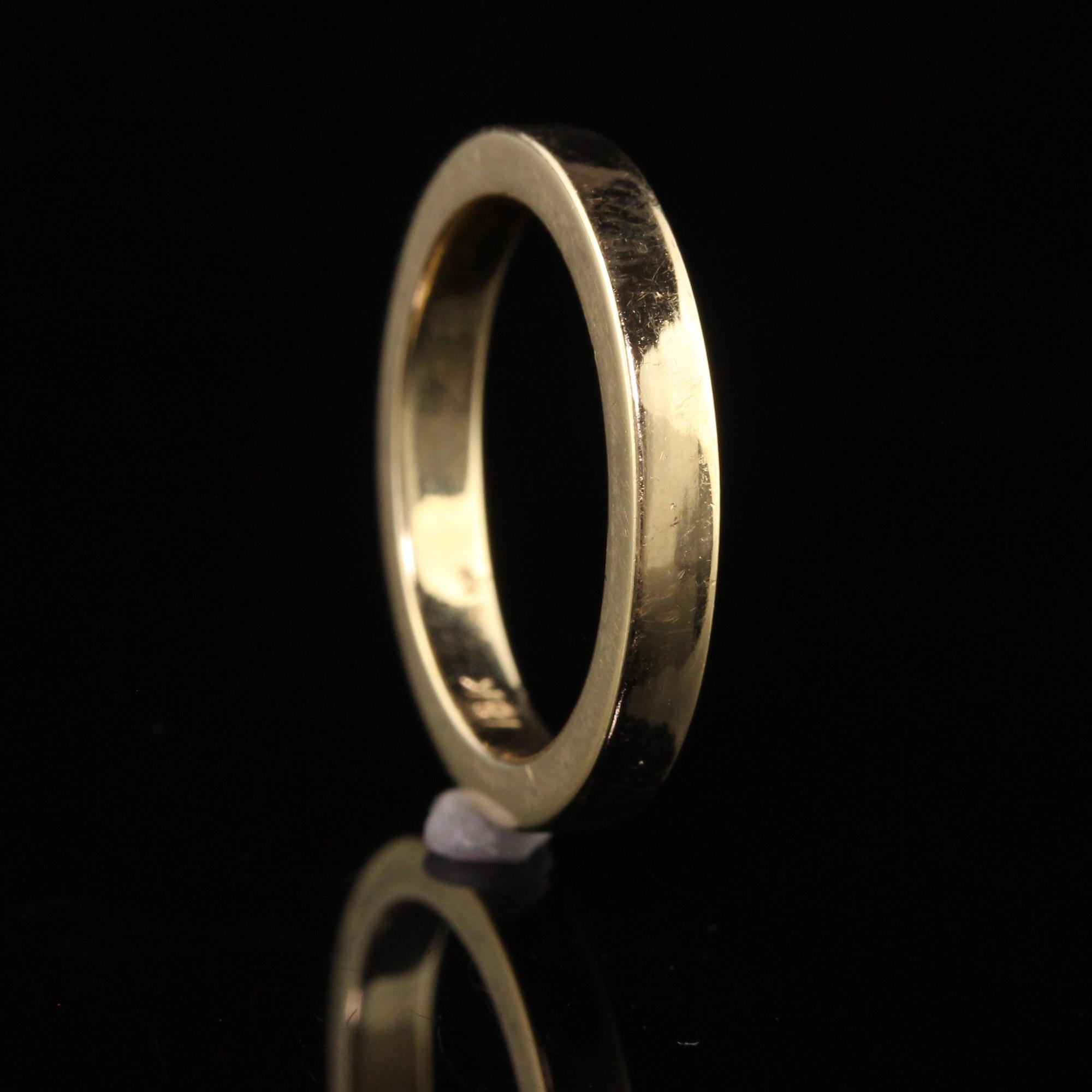 Vintage Estate 18K Yellow Gold Classic Wedding Band In Good Condition For Sale In Great Neck, NY