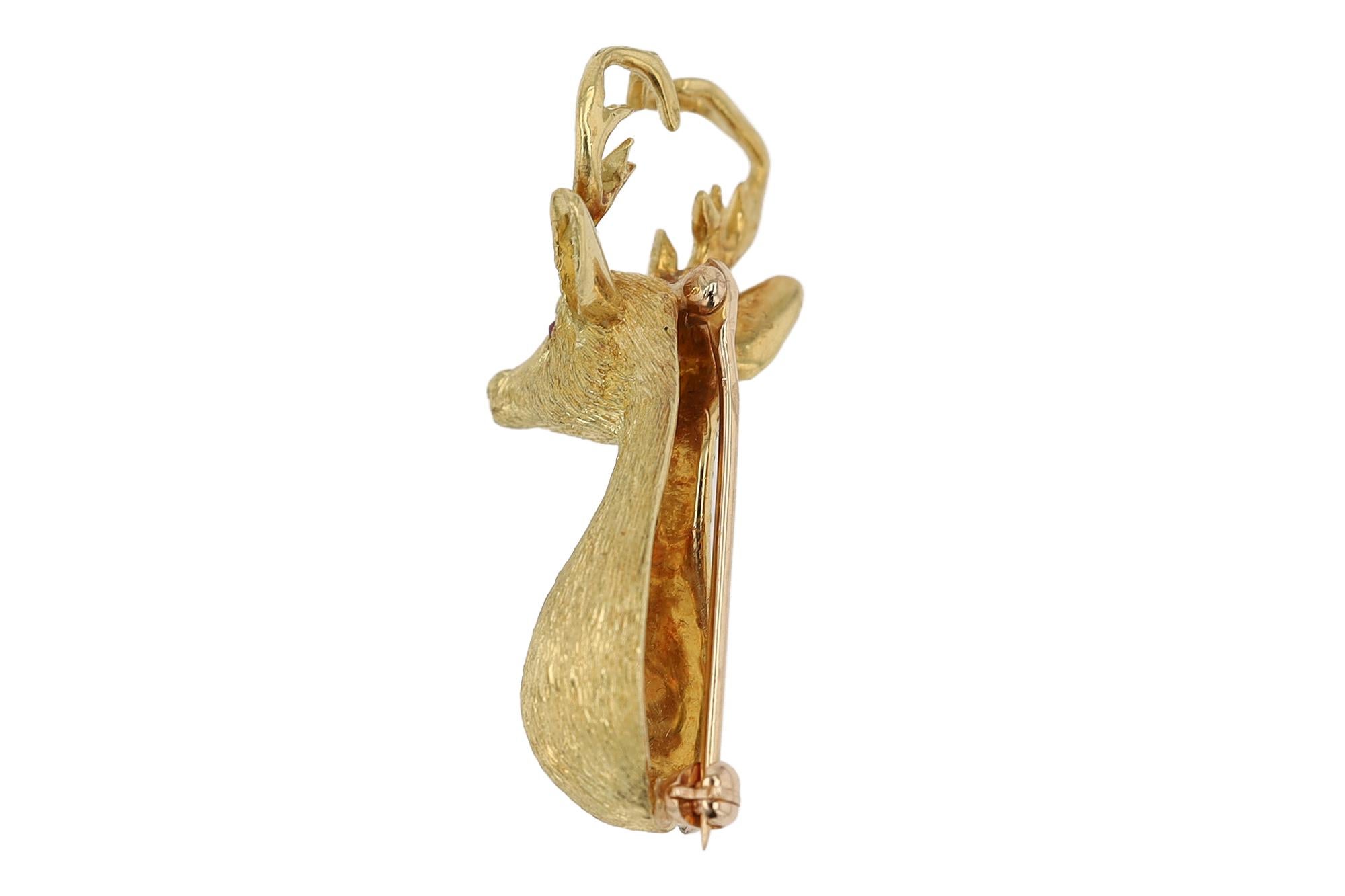 Artisan Vintage 18K Gold 12 Point Buck Deer Brooch  For Sale