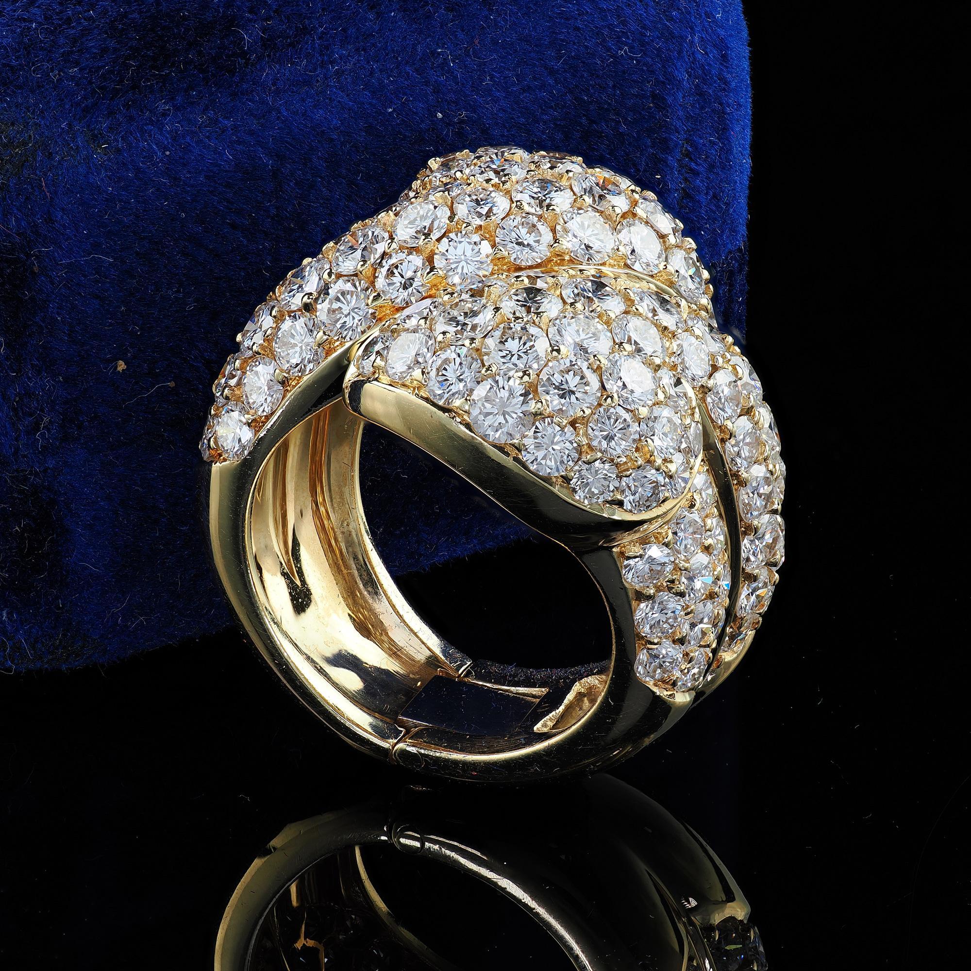 Anello da cocktail con doppio anello di diamanti in oro giallo 18 carati di proprietà dell'epoca in vendita 1