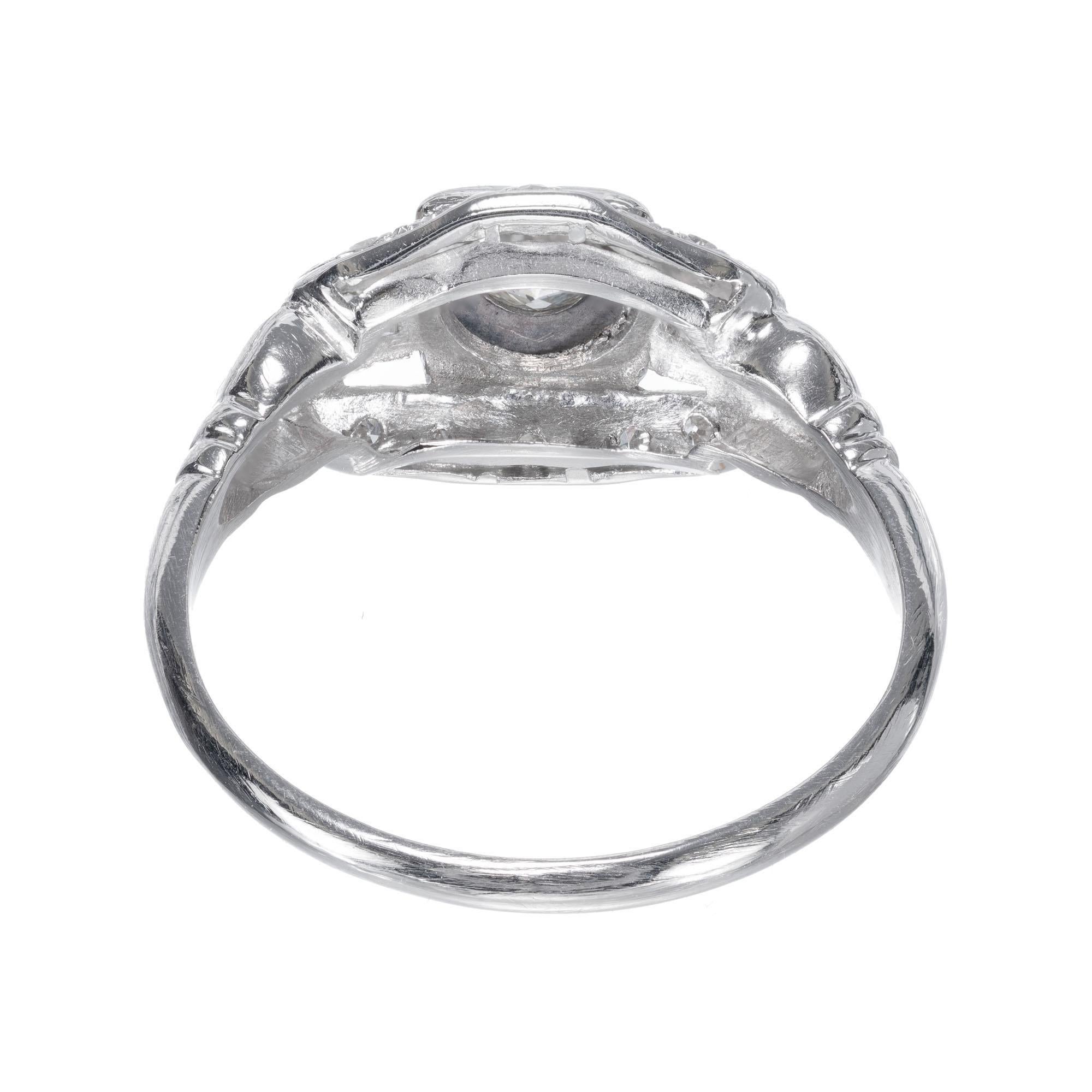 Bague Art déco en platine avec diamant baguette européen taille unique de 0,40 carat Pour femmes en vente