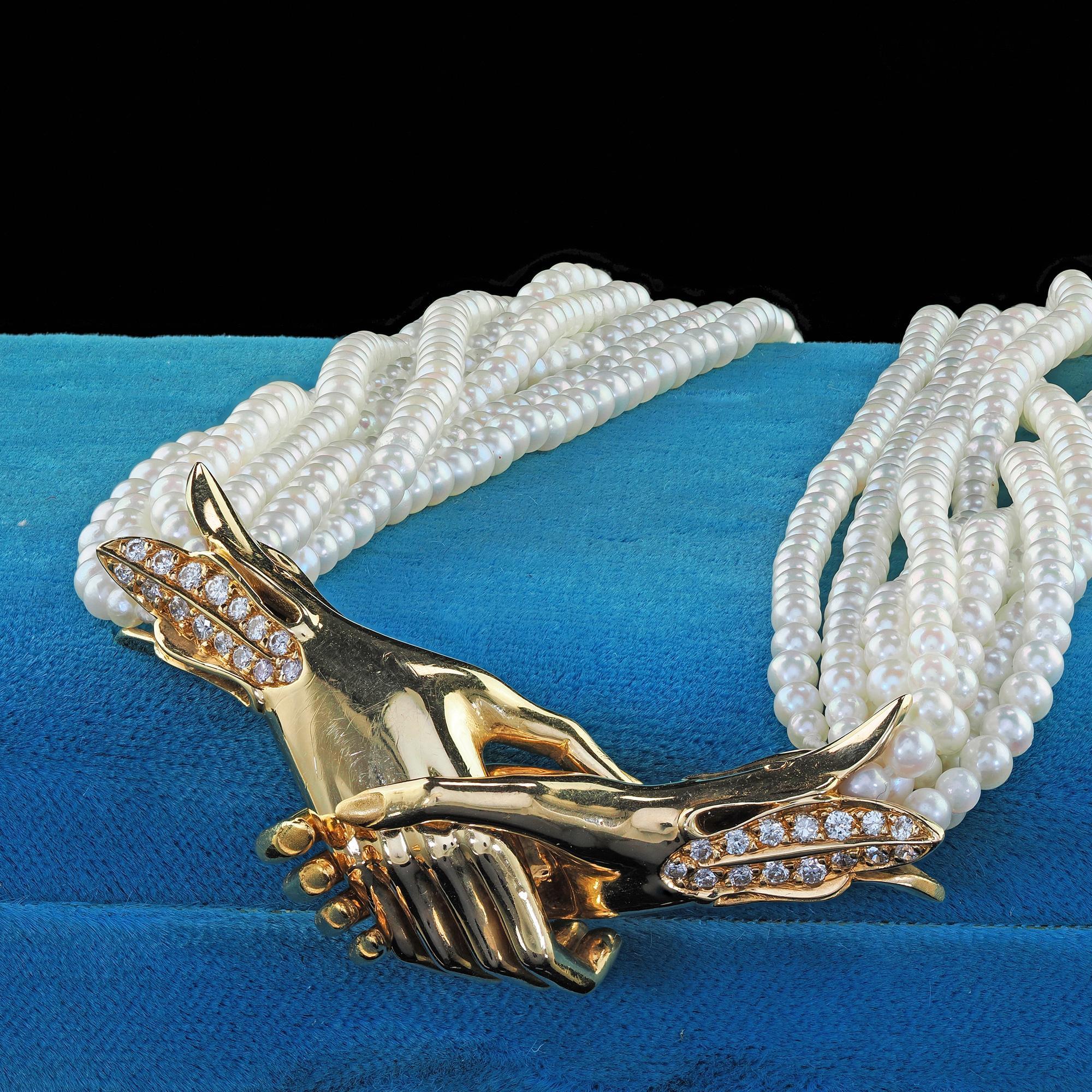 Round Cut Vintage Estate Carrera Y Carrera 18K Gold Diamond Holding Hands Pearl Necklace For Sale