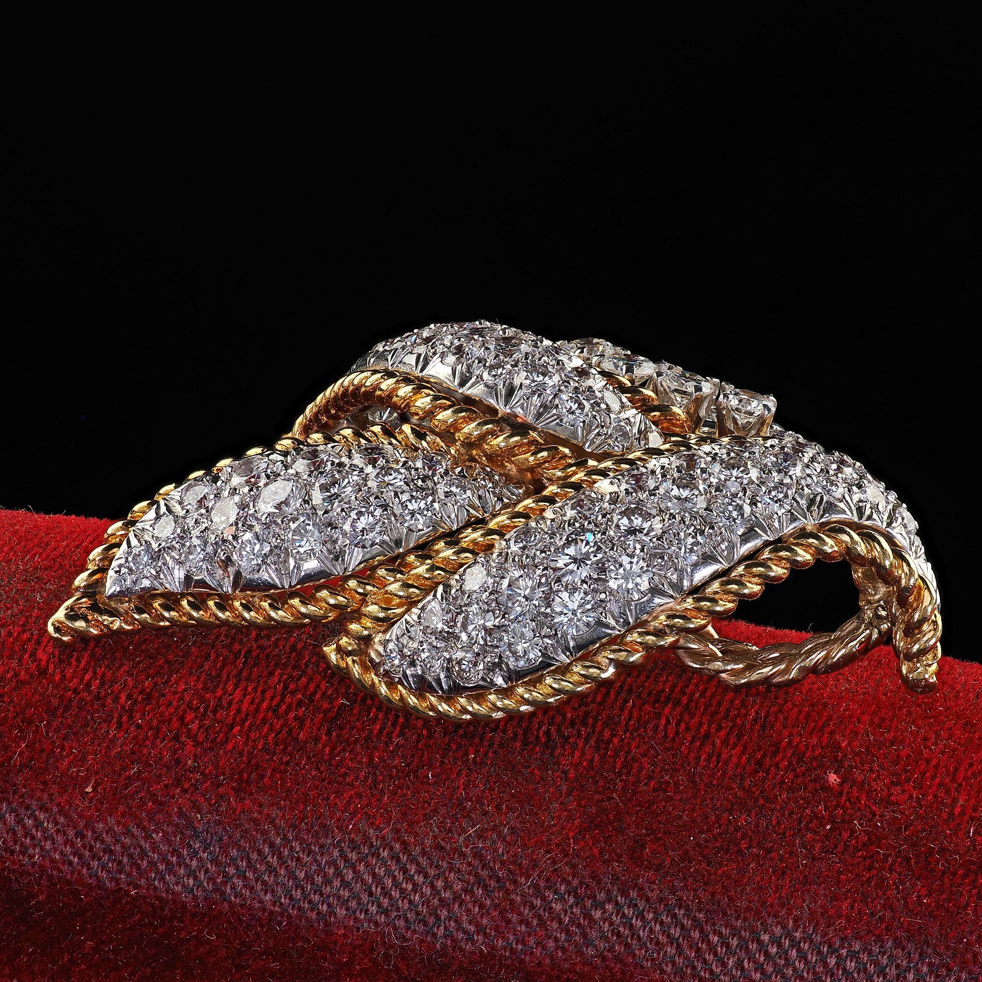 Vintage Estate David Webb 18 Karat Gelbgold und Platin Diamant-Blumenanhänger mit Blumenanhänger, Vintage (Rundschliff) im Angebot