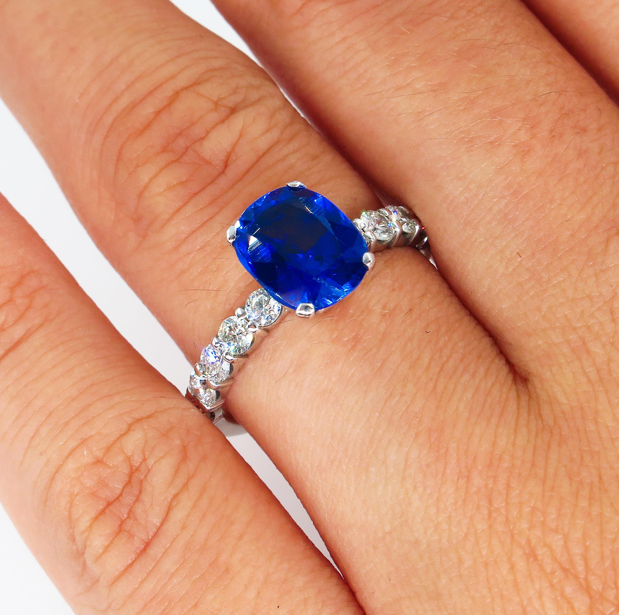 Vintage Estate GIA 2.82ct Synthetic Sapphire Diamonds Engagement Wedding Plat For Sale 3
