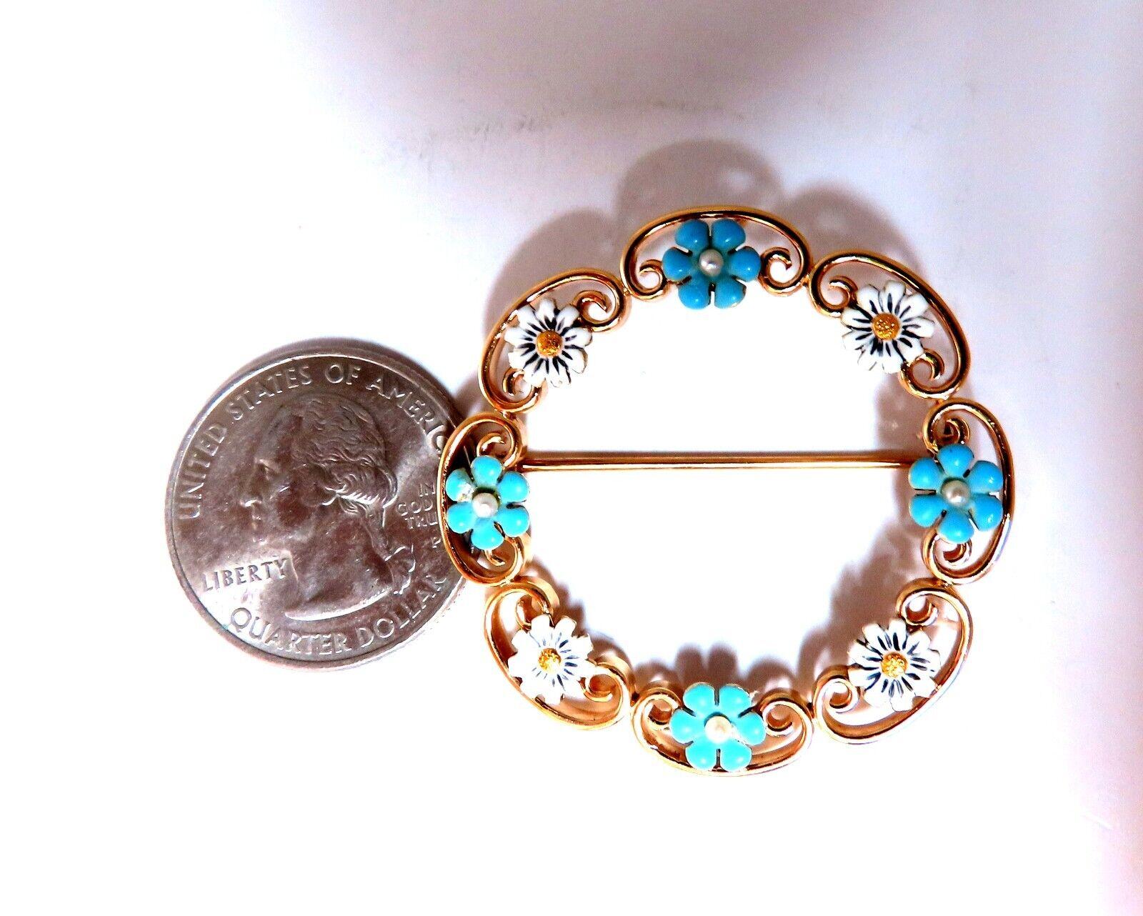 Vintage Estate Handmade Enamel White Blue Daisy Circle Pin 14kt In New Condition For Sale In New York, NY