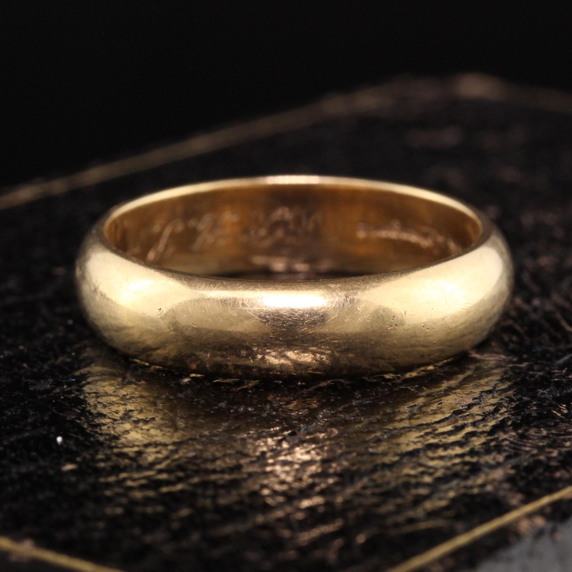 Beautiful Vintage Estate Lohengrin 14K Yellow Gold Engraved Wedding Band - Size 8. This classic wedding band is made by Lohengrin and has the engravings 