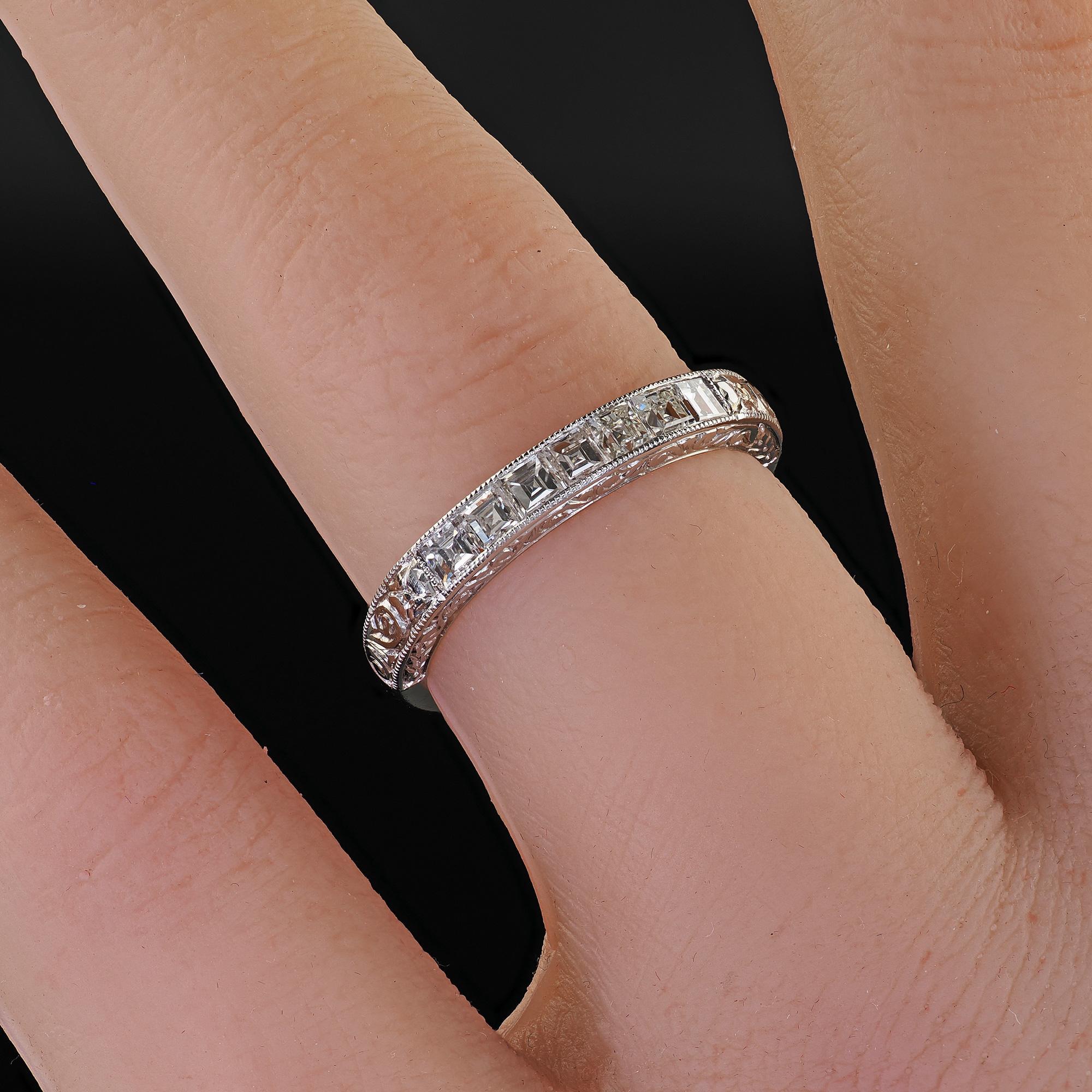 Vintage Estate Platinum Carre Cut Diamond Engraved Wedding Band - Size 6 1/4 For Sale 4