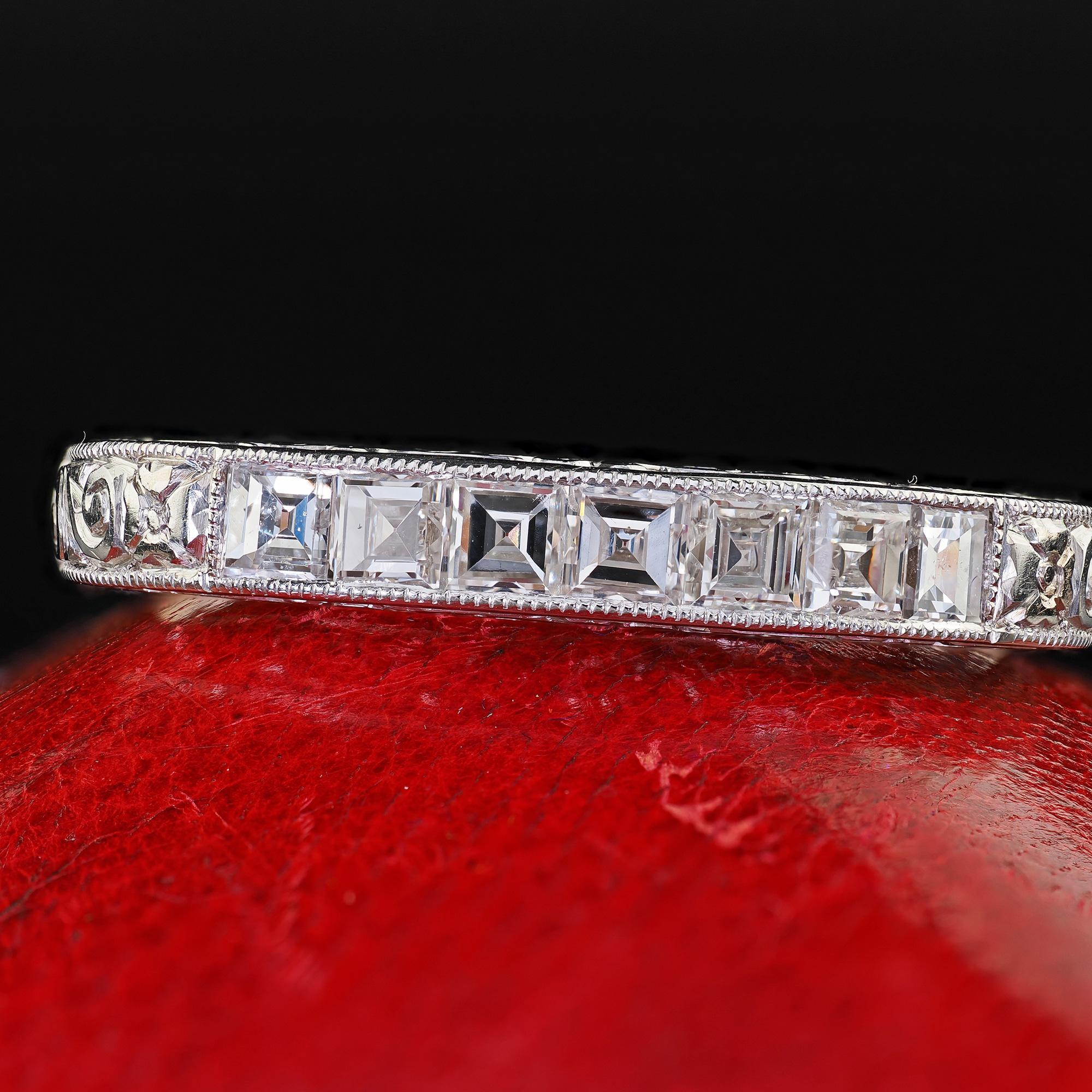 Women's Vintage Estate Platinum Carre Cut Diamond Engraved Wedding Band - Size 6 1/4 For Sale