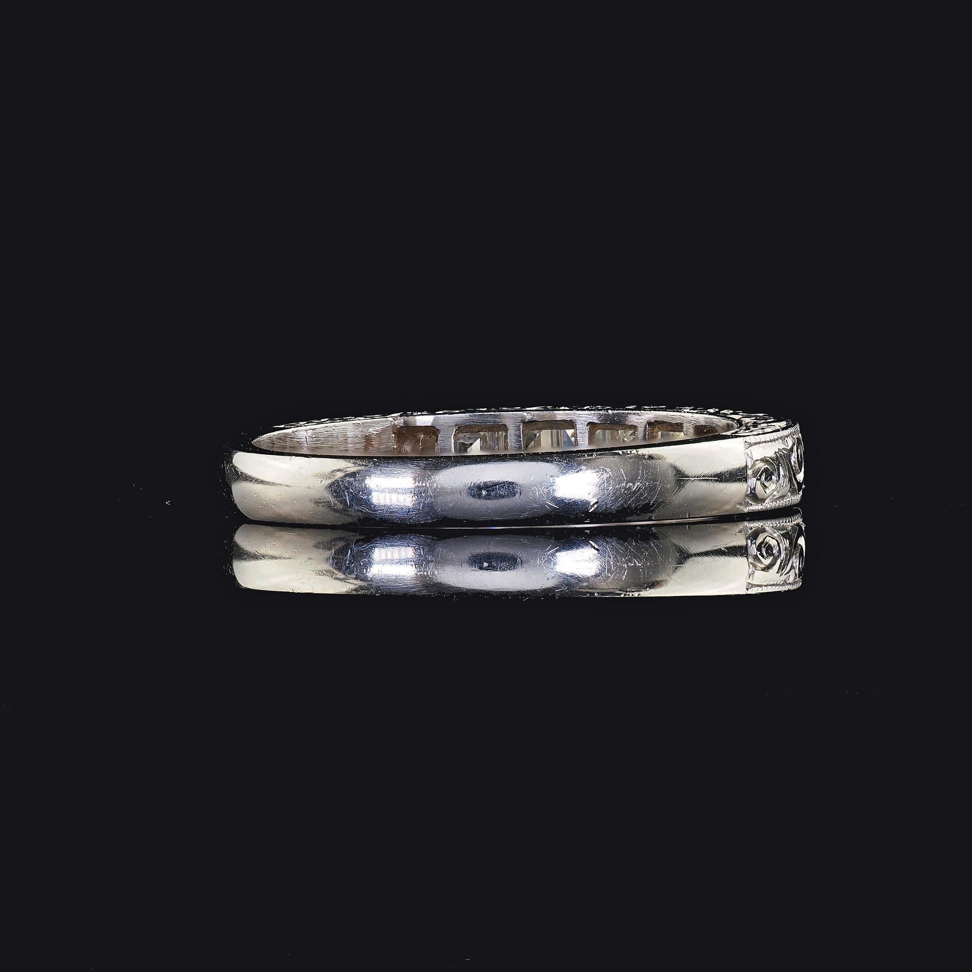 Vintage Estate Platinum Carre Cut Diamond Engraved Wedding Band - Size 6 1/4 For Sale 2