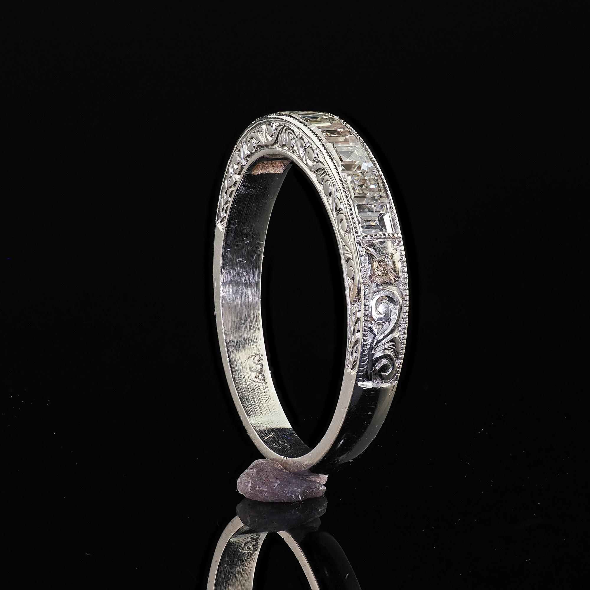 Vintage Estate Platinum Carre Cut Diamond Engraved Wedding Band - Size 6 1/4 For Sale 3