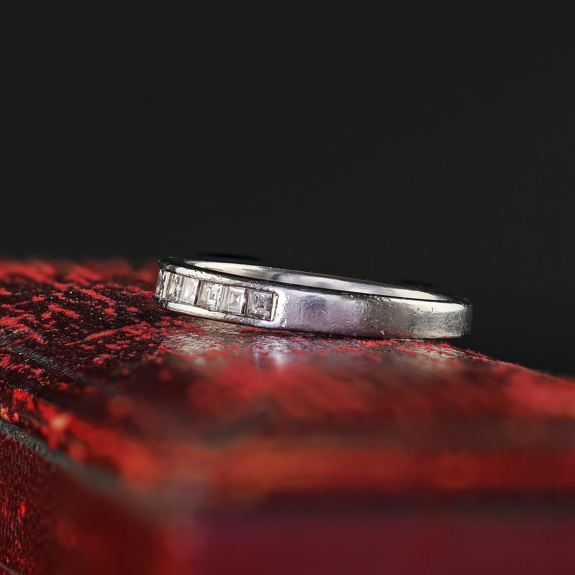 Vintage Estate Platinum Carre Cut Diamond Half Eternity Band Ring - Size 5 1/2 In Good Condition For Sale In Great Neck, NY