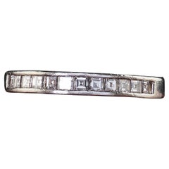 Vintage Estate Platinum Carre Cut Diamond Half Eternity Band Ring - Größe 5 1/2