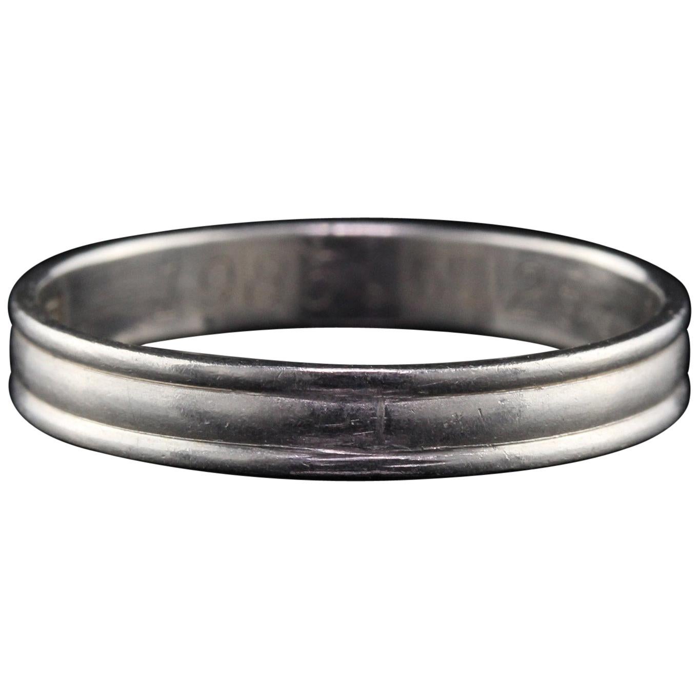 Vintage Estate Platinum Wedding Band, Unisex, circa 1985 For Sale