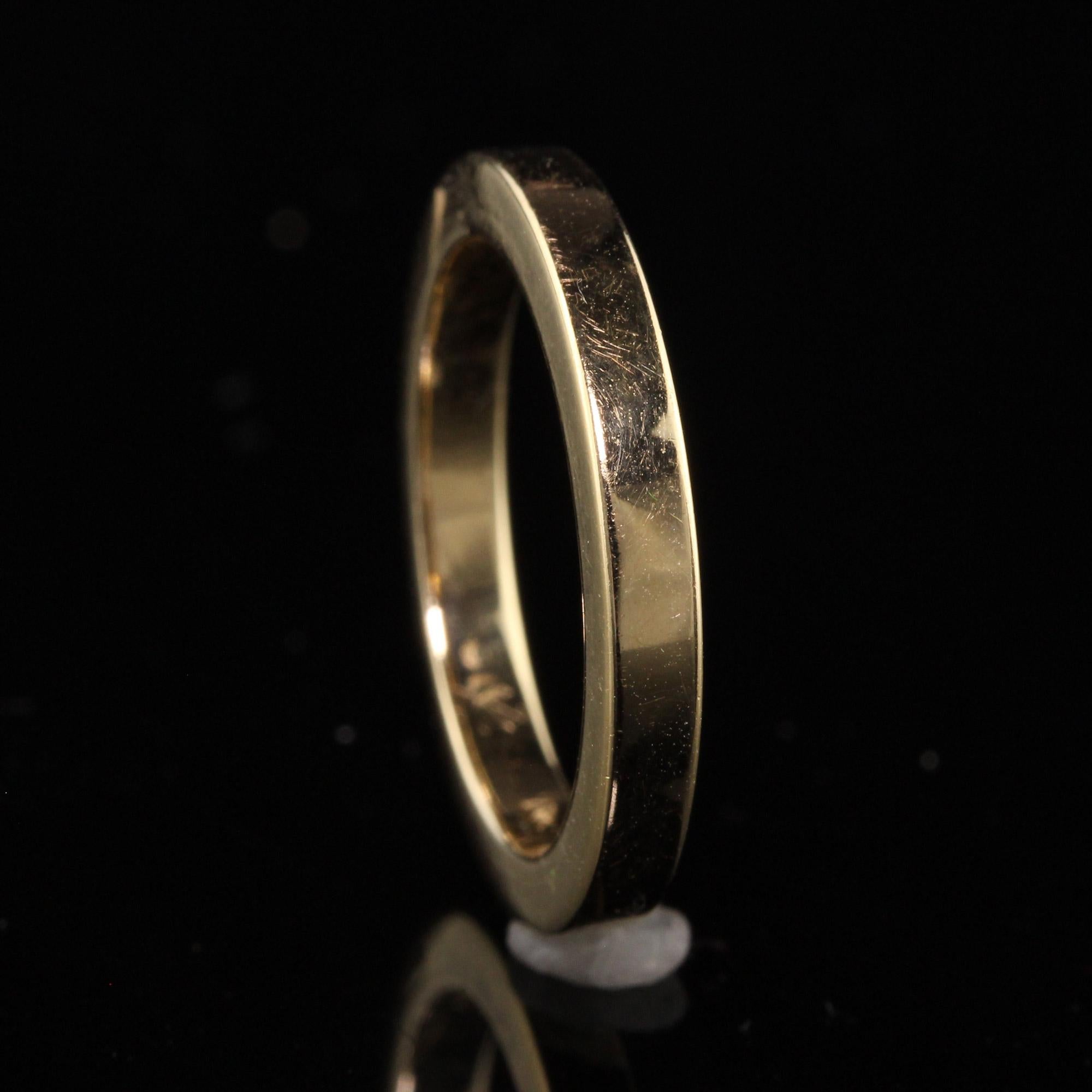 Women's or Men's Vintage Estate Retro 18K Yellow Gold Classic Wedding Band For Sale