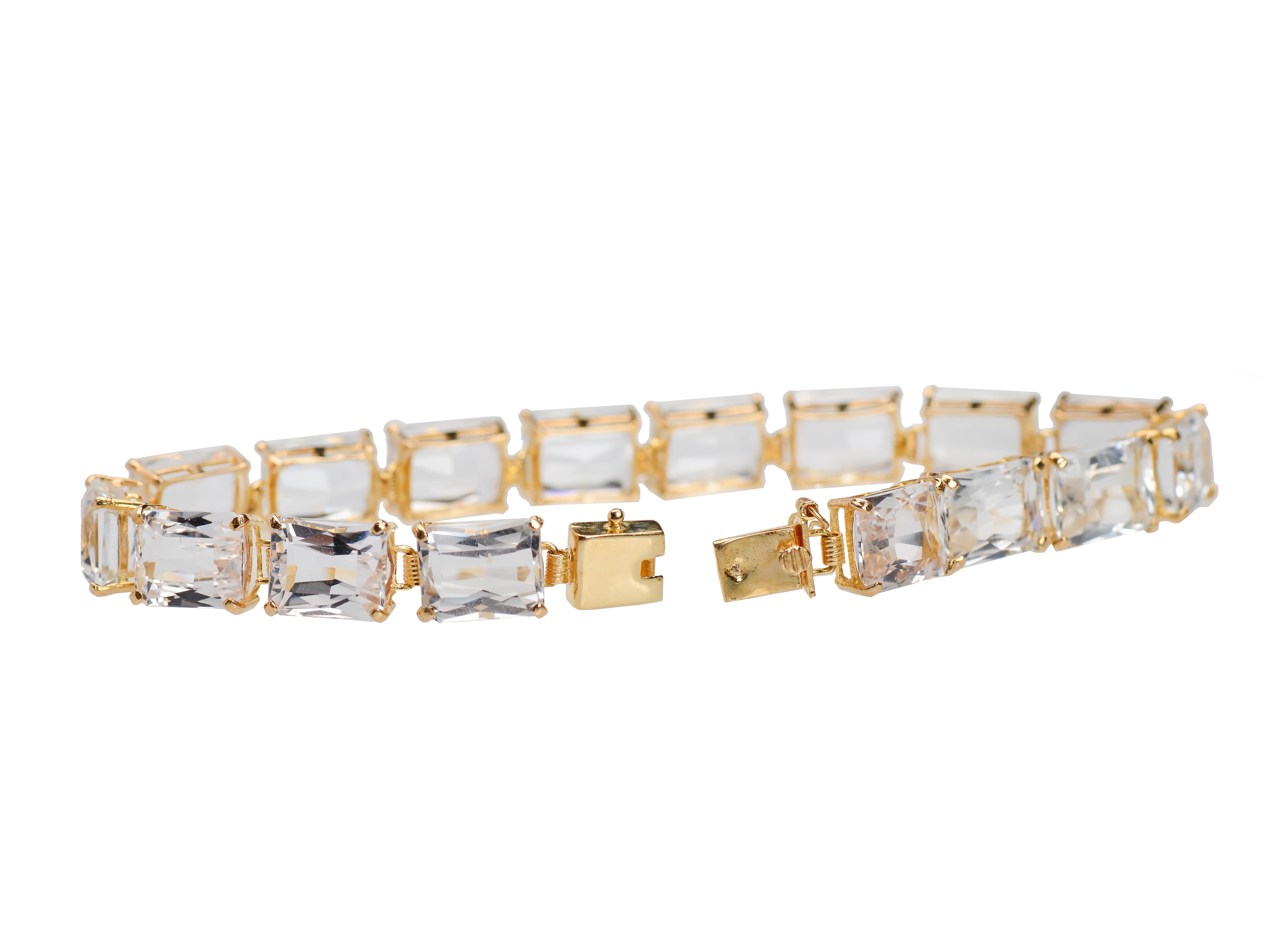 Vintage Estate Rock Crystal Bracelet In Excellent Condition In Stamford, CT