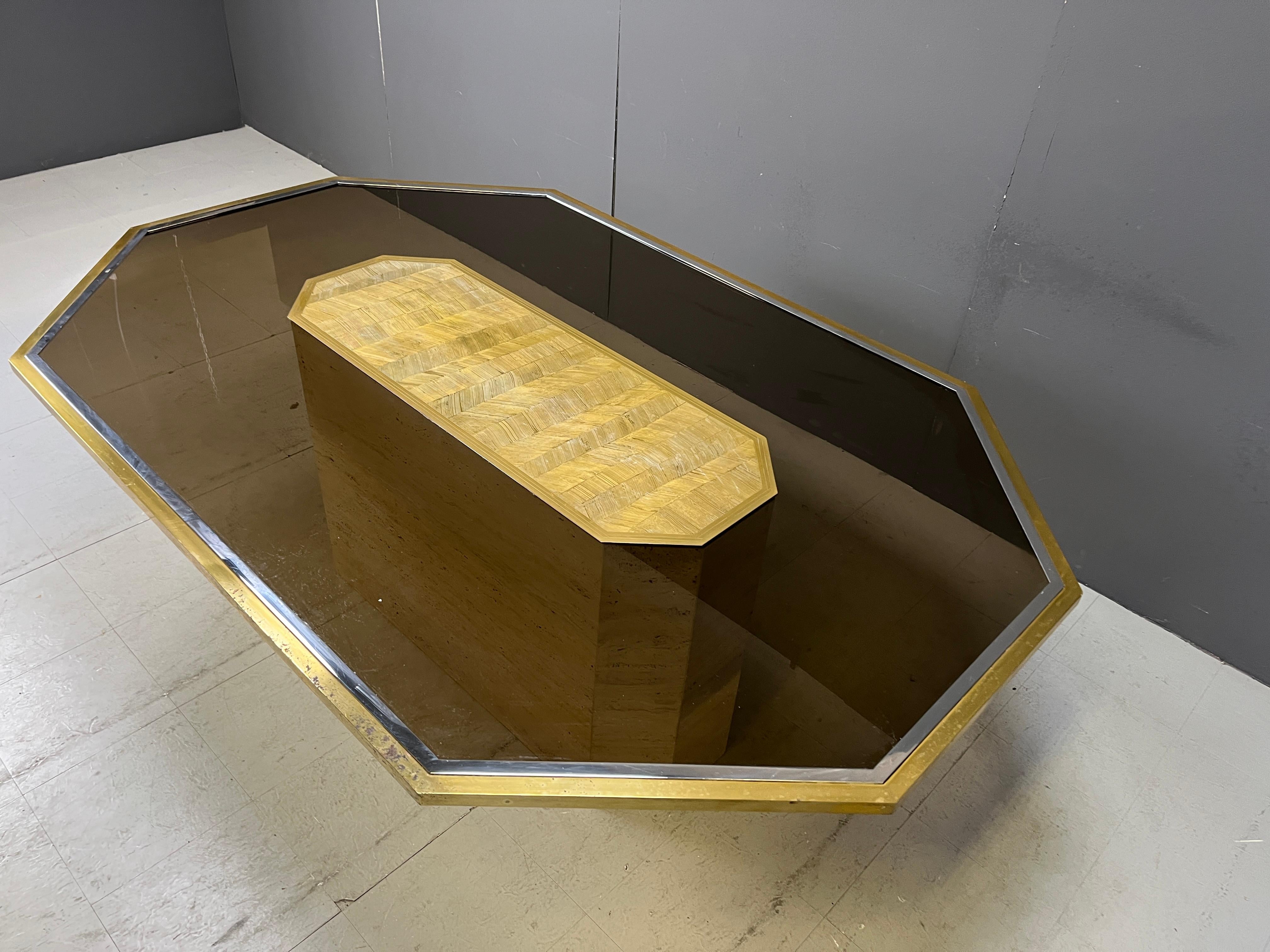 Table d'art vintage en laiton gravé de Roger Vanhevel en vente 2