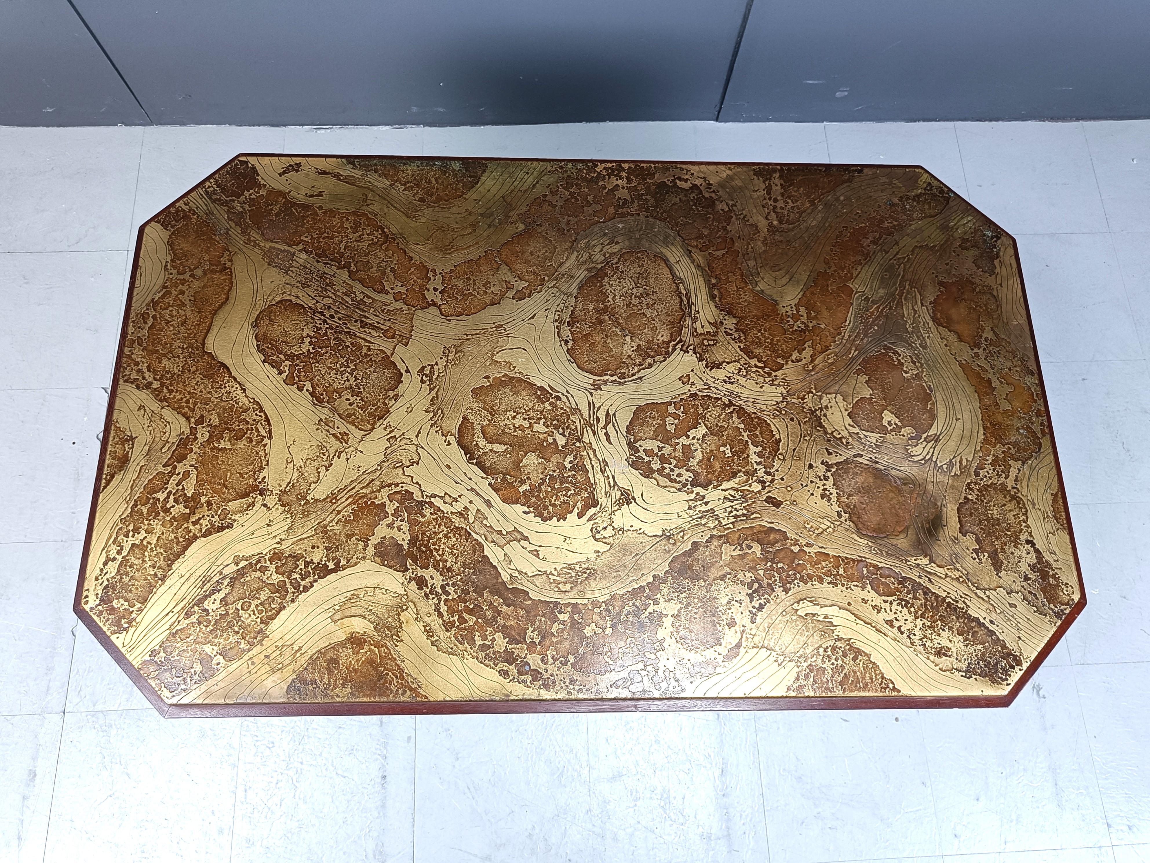 Tavolino in ottone acidato vintage anni '70 in vendita 2