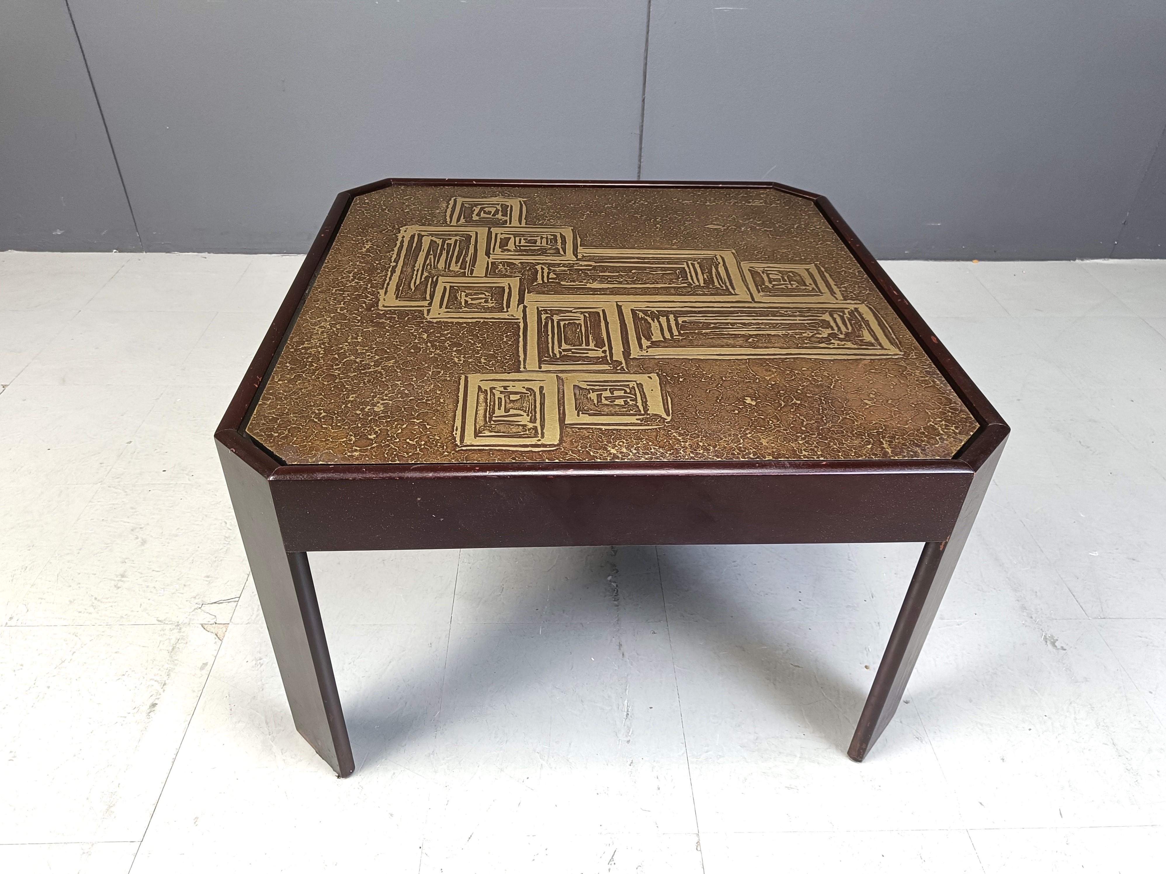 Allemand Table d'appoint vintage en laiton gravé des années 1970 en vente