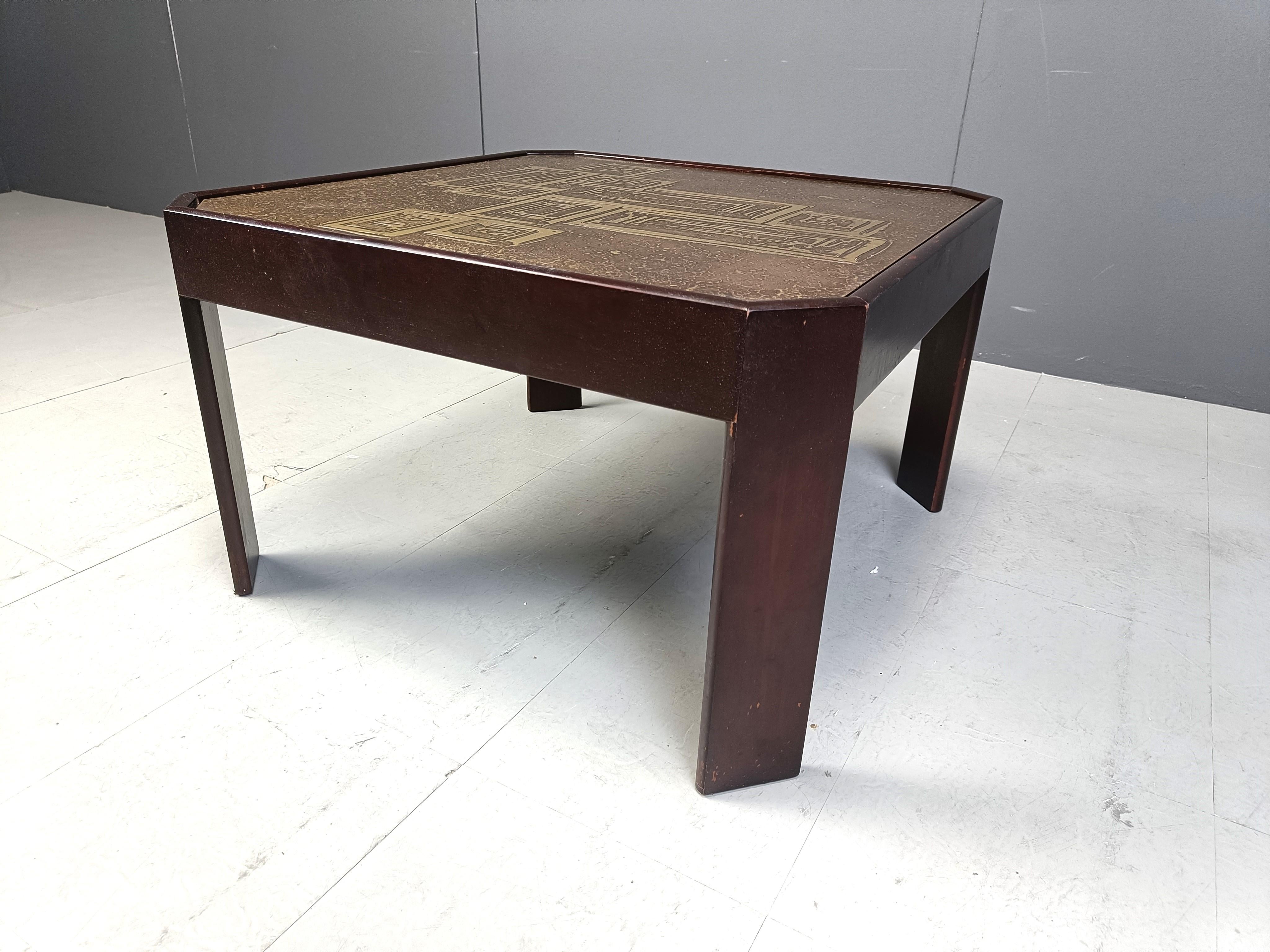 Table d'appoint vintage en laiton gravé des années 1970 en vente 2
