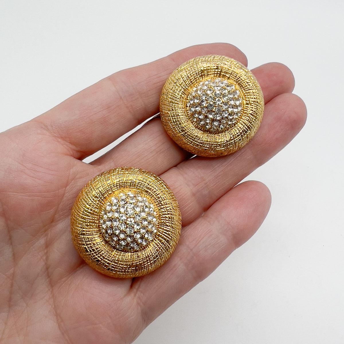 Vintage Etched Gold & Crystal Dome Earrings 1970s In Good Condition For Sale In Wilmslow, GB