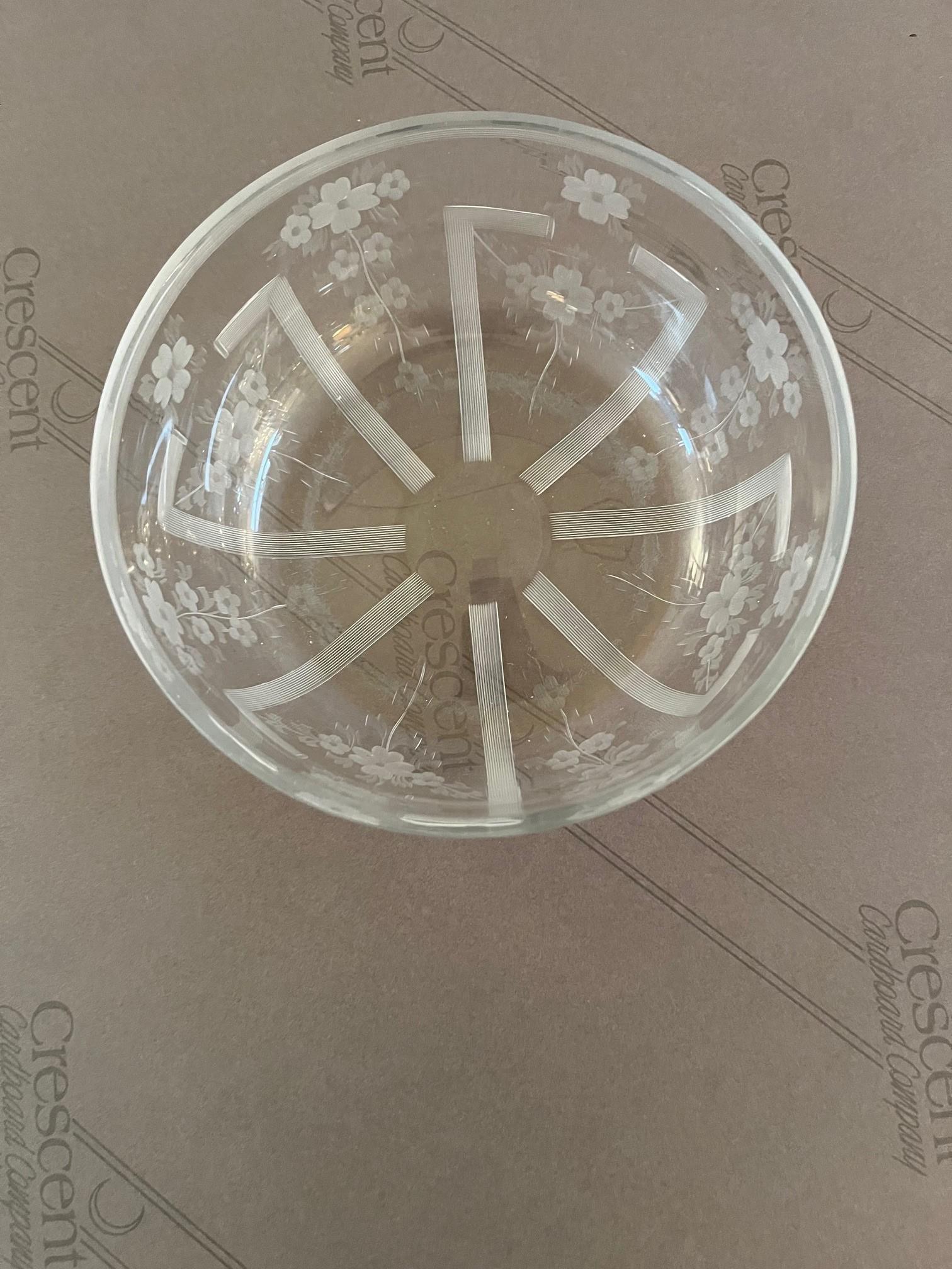 American Vintage Etched Rare Glass Bowl by T.G. Hawkes & Co. For Sale