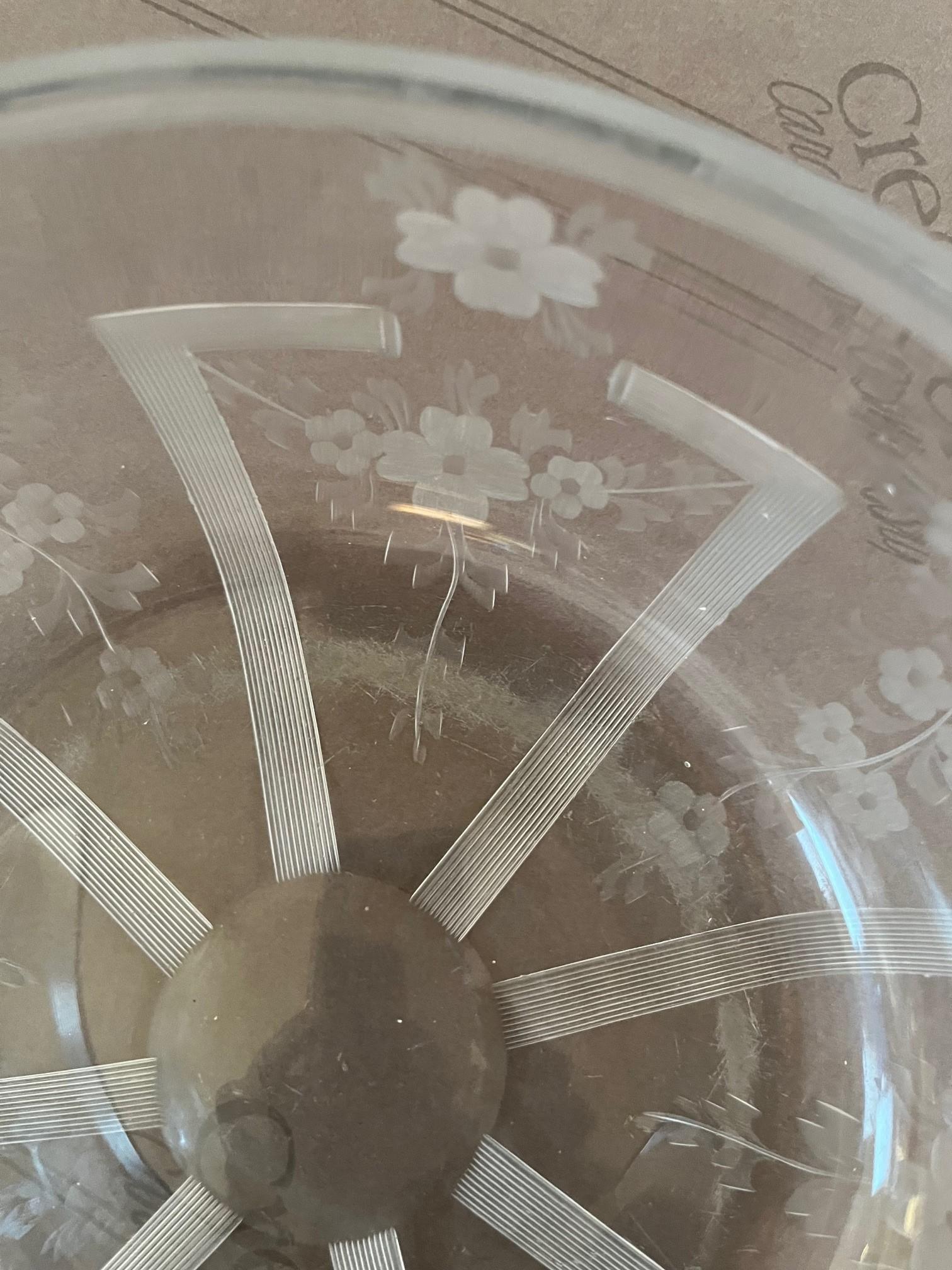 Vintage Etched Rare Glass Bowl by T.G. Hawkes & Co. In Good Condition For Sale In Los Angeles, CA