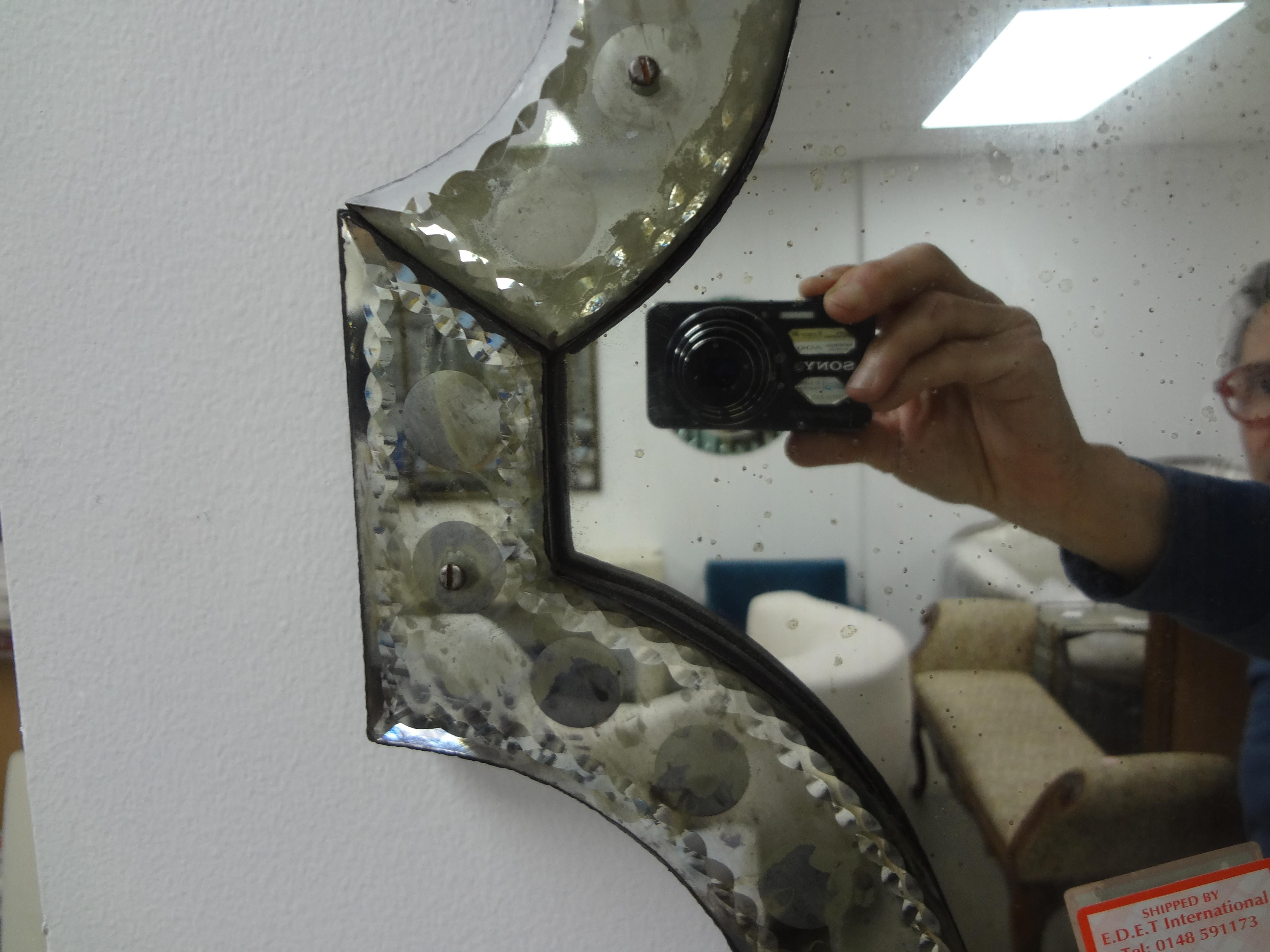 Miroir vénitien vintage gravé Bon état - En vente à Houston, TX