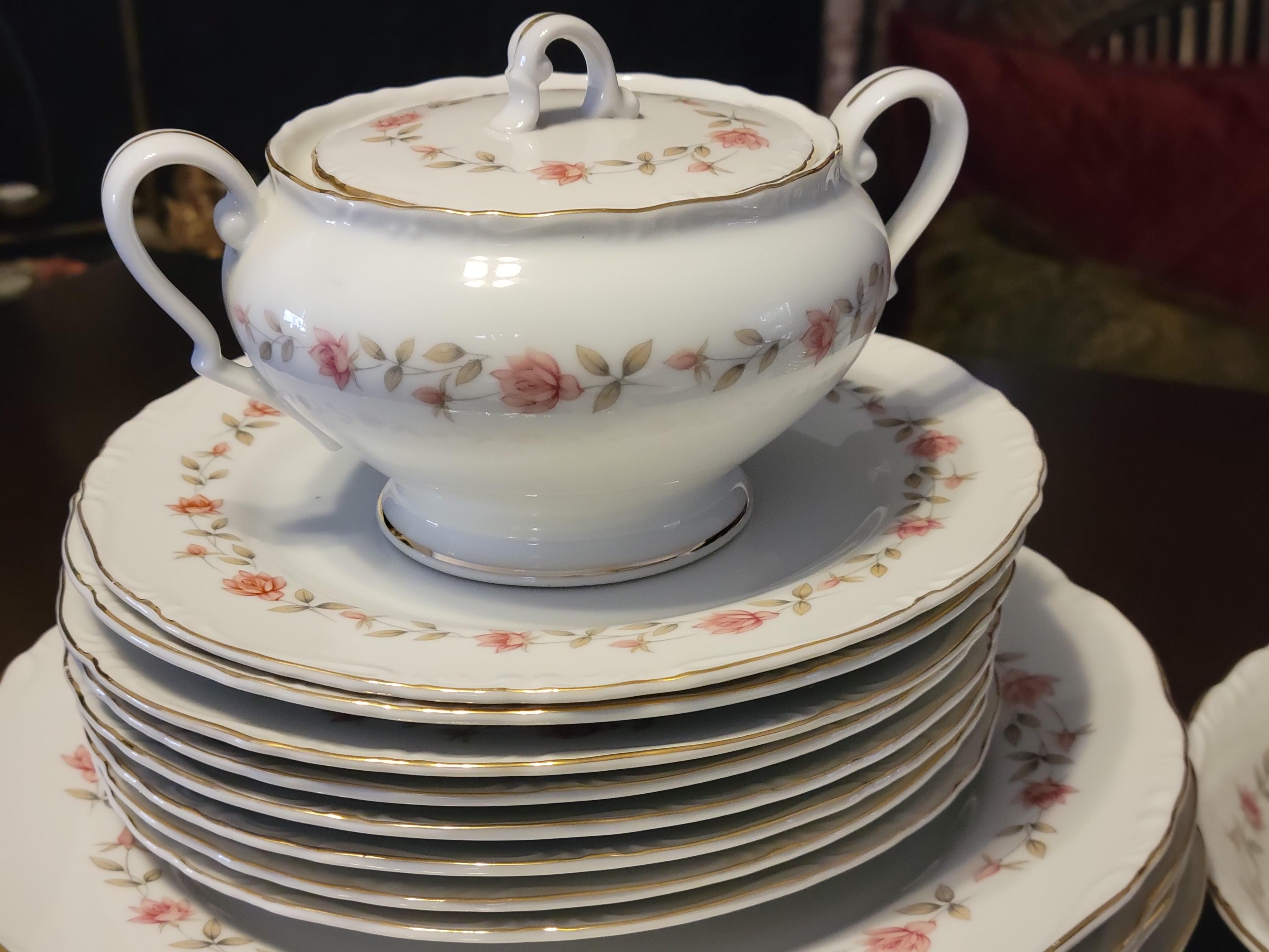 20th Century 1950, Eternal Rose (Japan) Fine China 8-Person Dining Set - 44 pieces For Sale