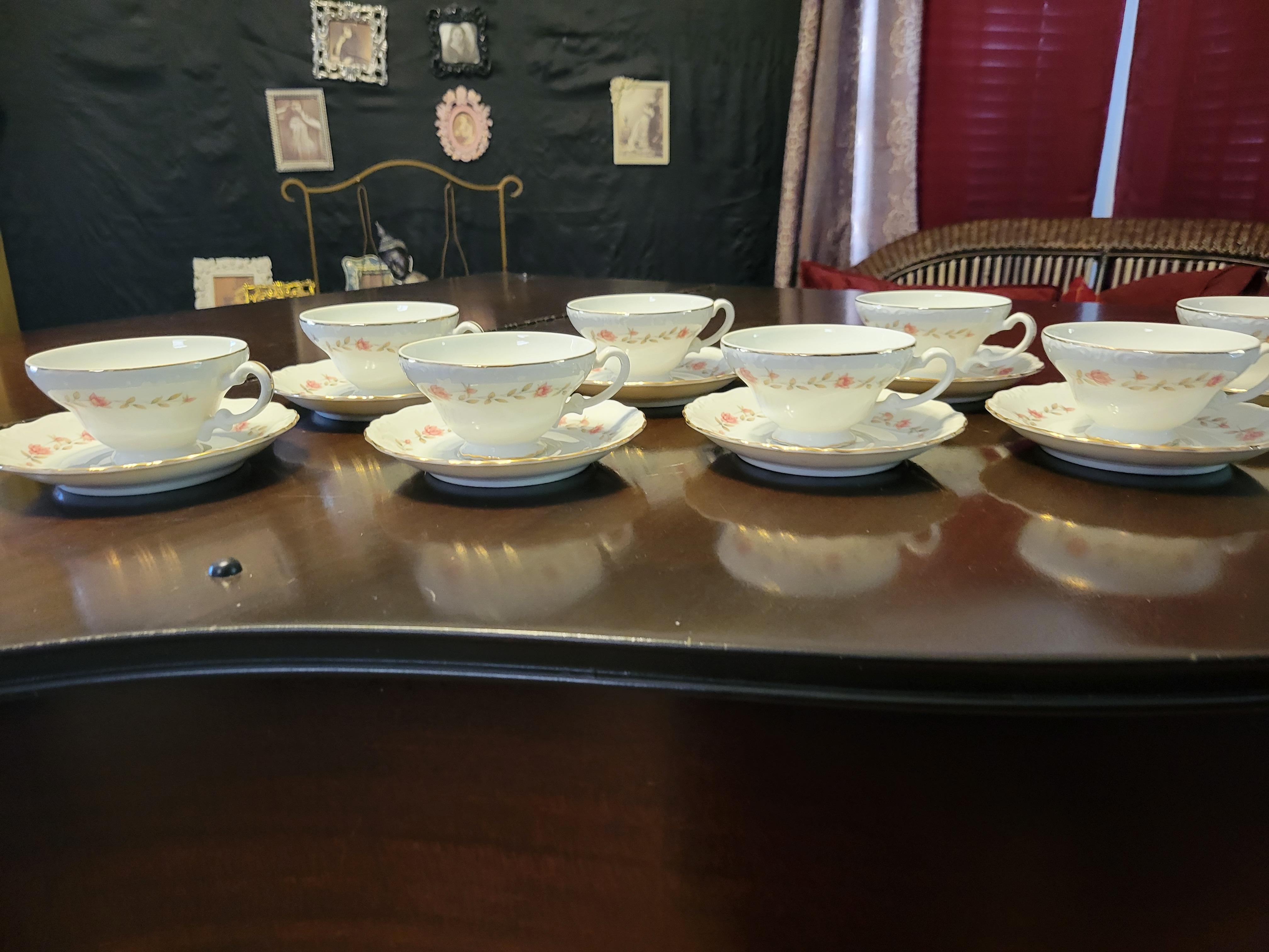 Vintage, Eternal Rose (Japan) Fine China Dining Set for 8 - 44 pieces For Sale 2