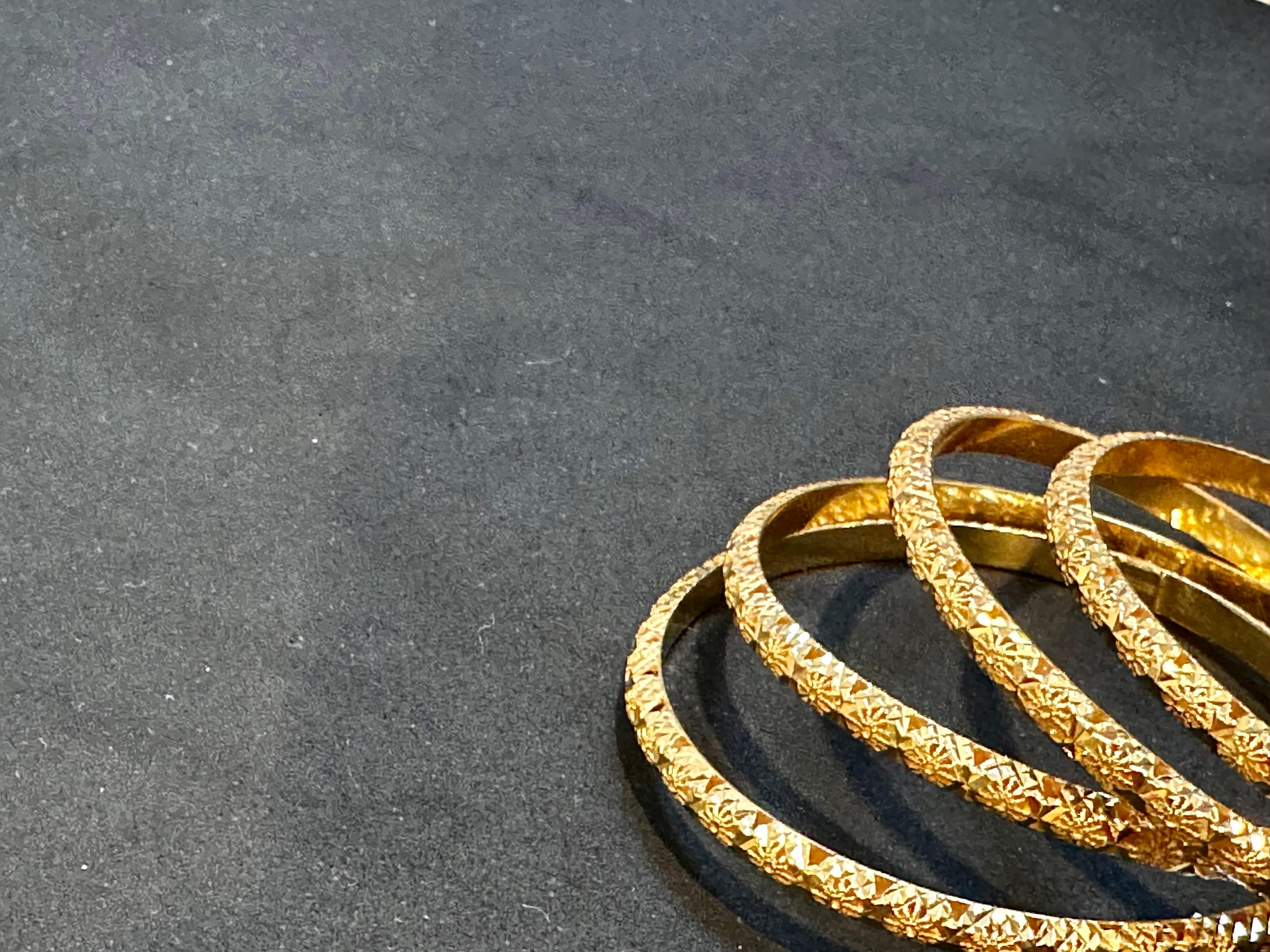 Bracelet jonc d'éternité vintage en or jaune 21 carats 53 grammes, lot de 4 carats en vente 5