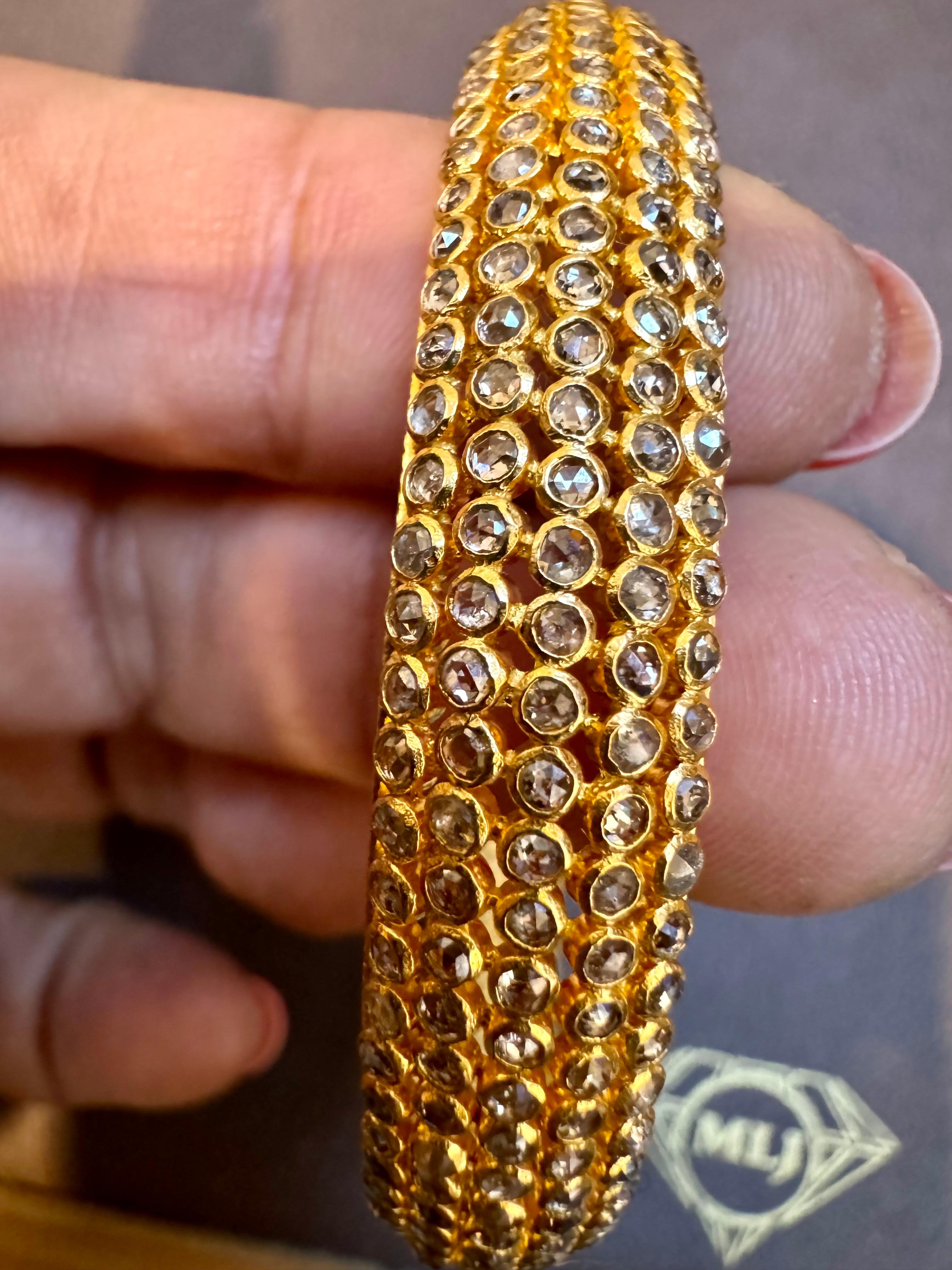 Vintage Eternity-Armreif aus 22 Karat Gelbgold mit 27,6 Gramm, mit 10,77 CH im Angebot 6