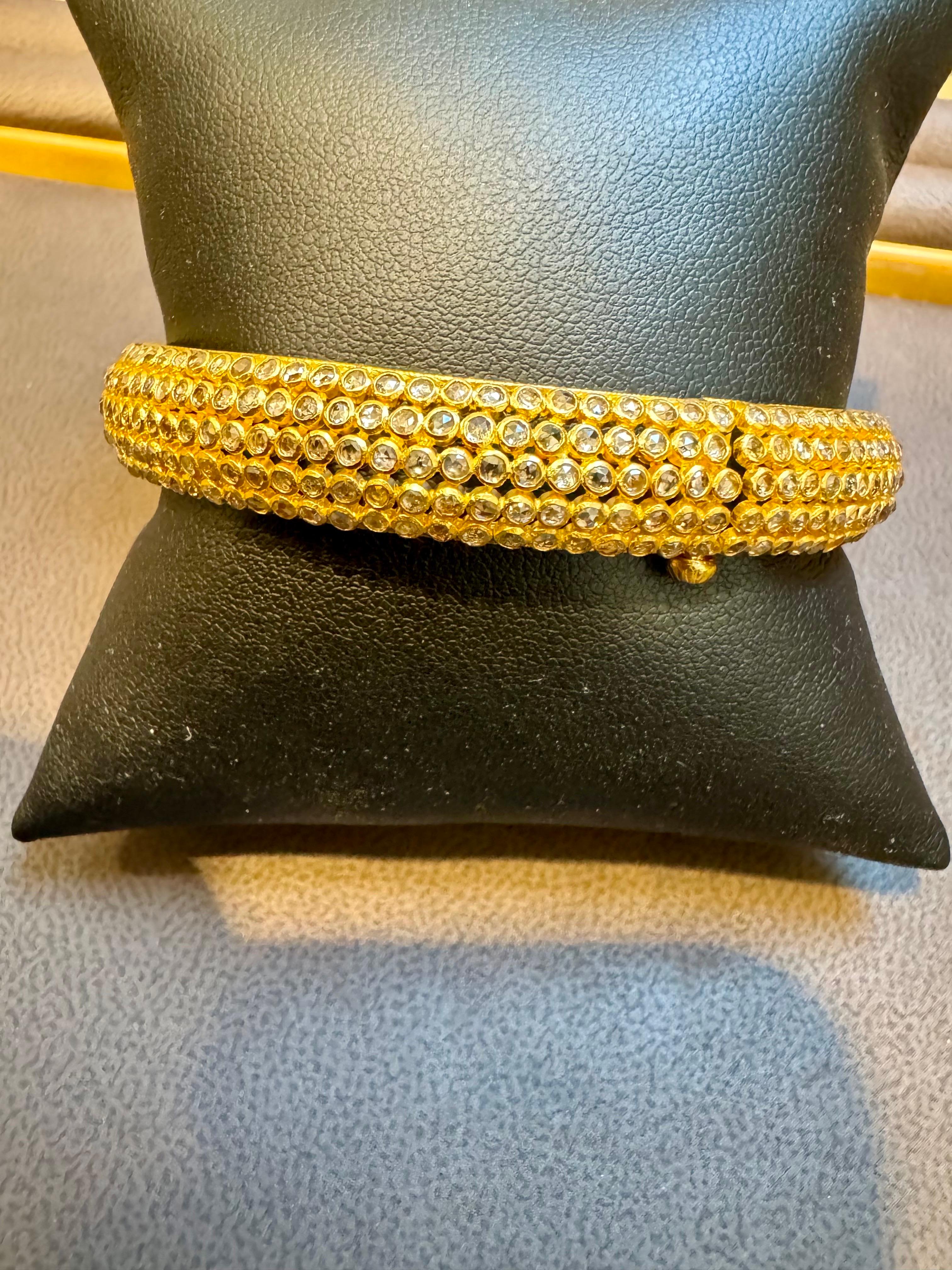 Vintage Eternity-Armreif aus 22 Karat Gelbgold mit 27,6 Gramm, mit 10,77 CH im Angebot 4