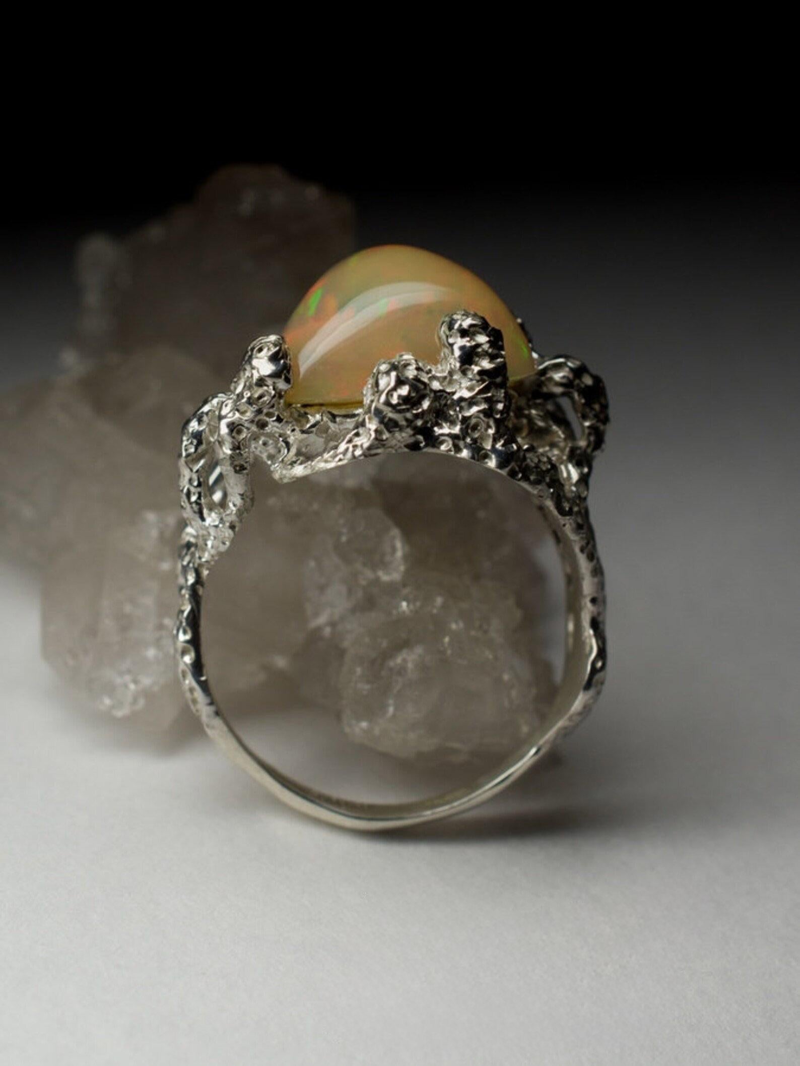Vintage Ethiopian Opal Silver Ring Medusa unisex ring 7.5 size For Sale 3