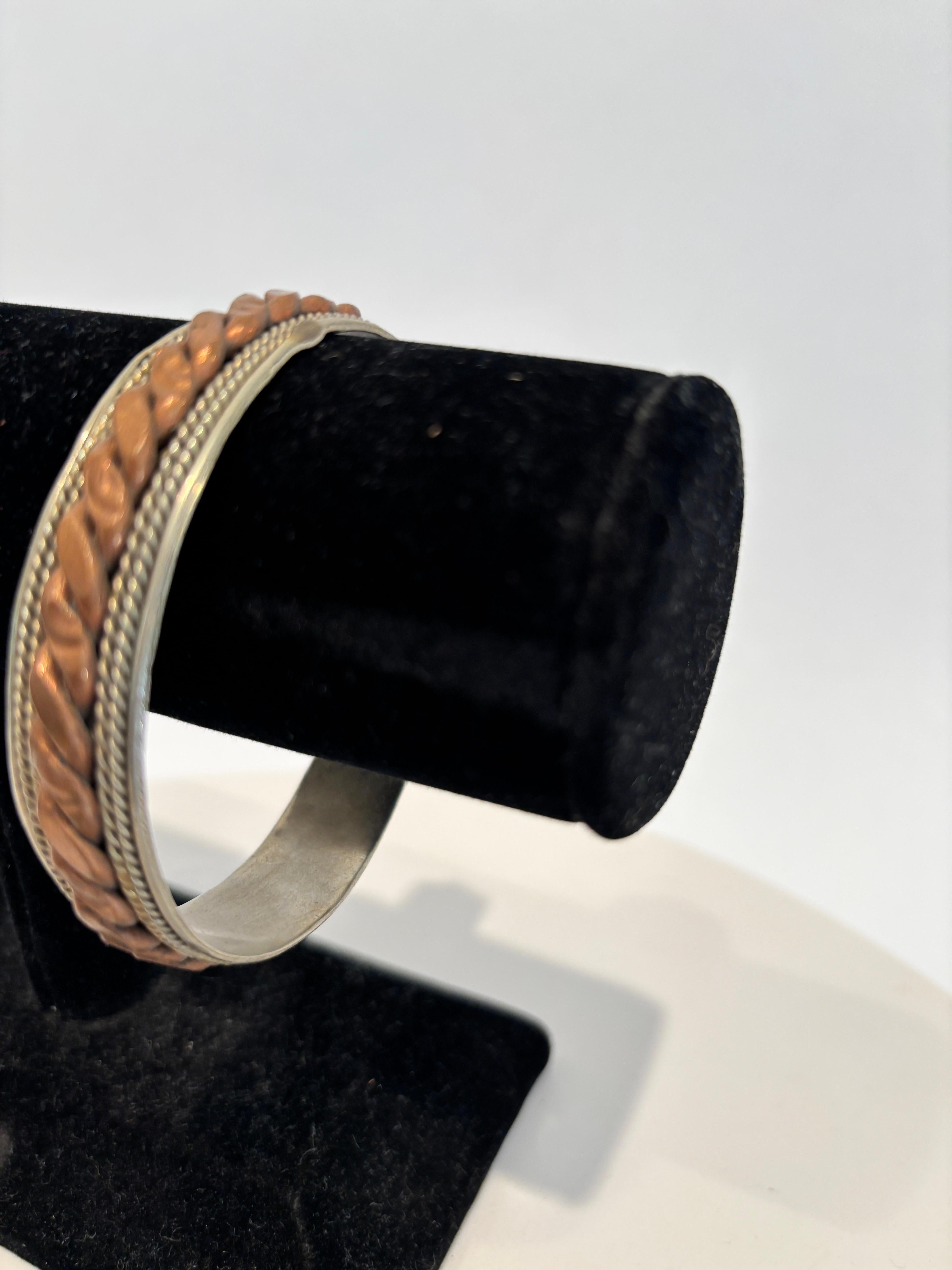 Bracciale etnico berbero nordafricano d'epoca in argento e rame In condizioni buone in vendita a Moreno Valley, CA