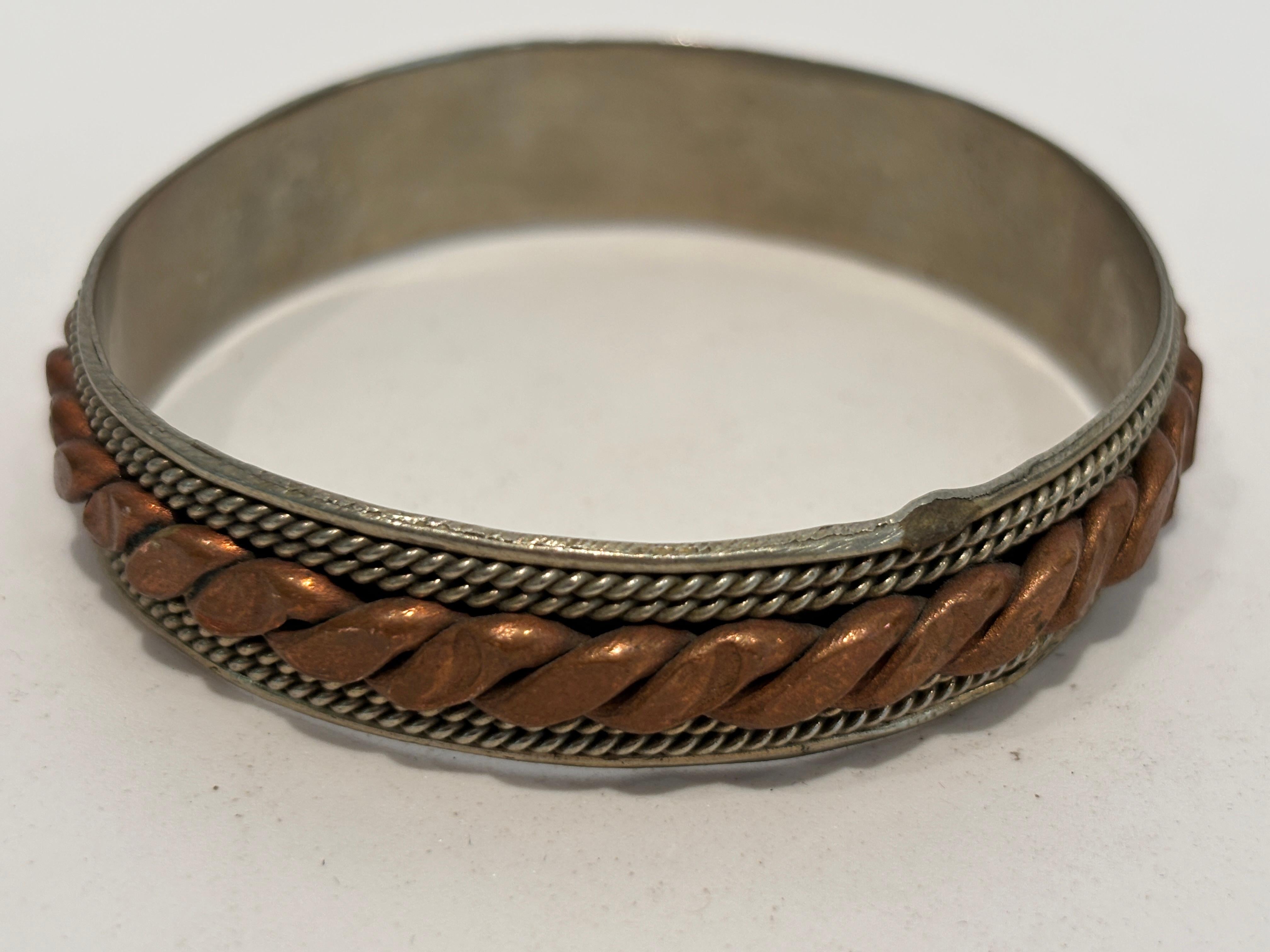 Bracciale etnico berbero nordafricano d'epoca in argento e rame in vendita 1