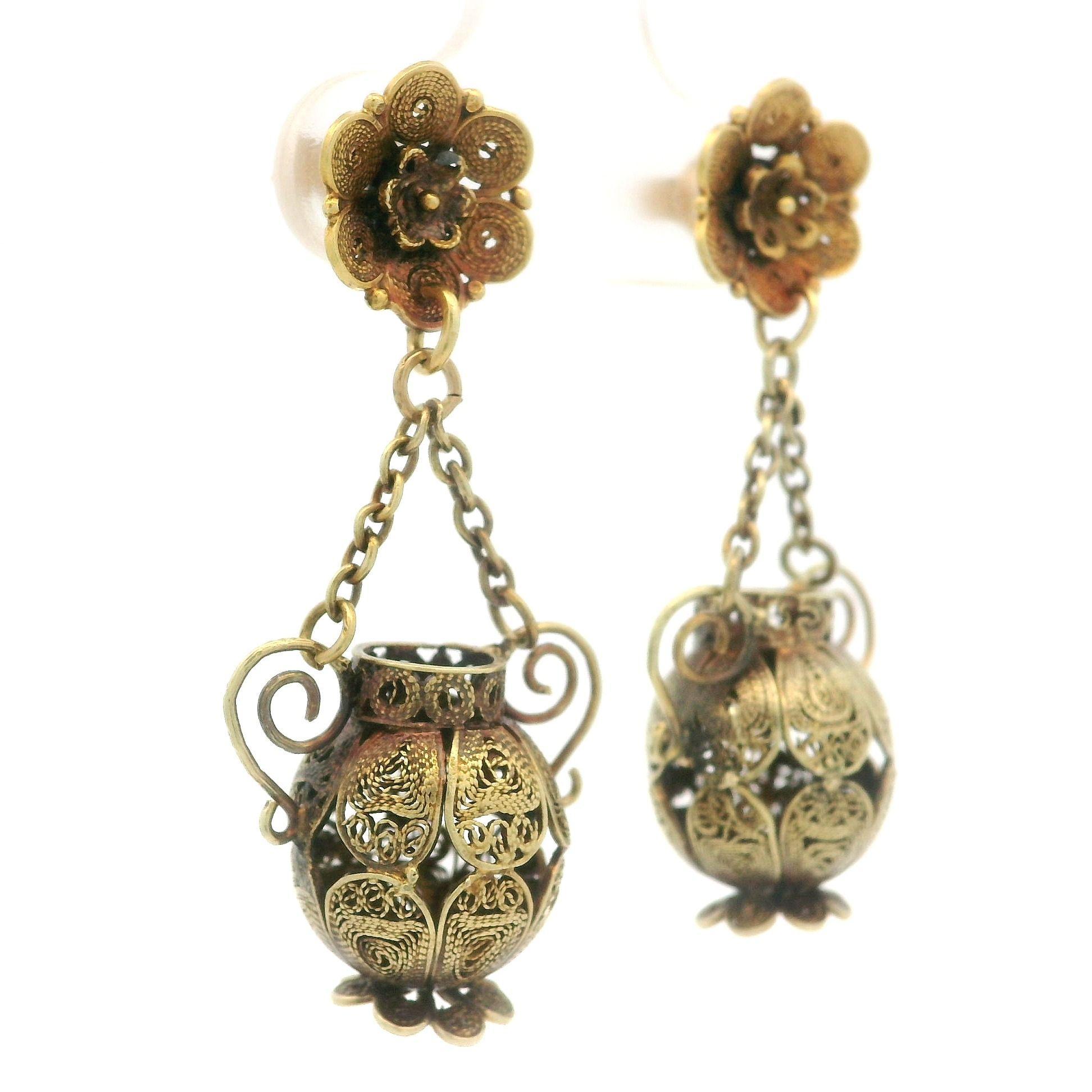 Women's Vintage Etruscan Revival 14k Gold Filigree Wire Work Vase Dangle Drop Earrings For Sale