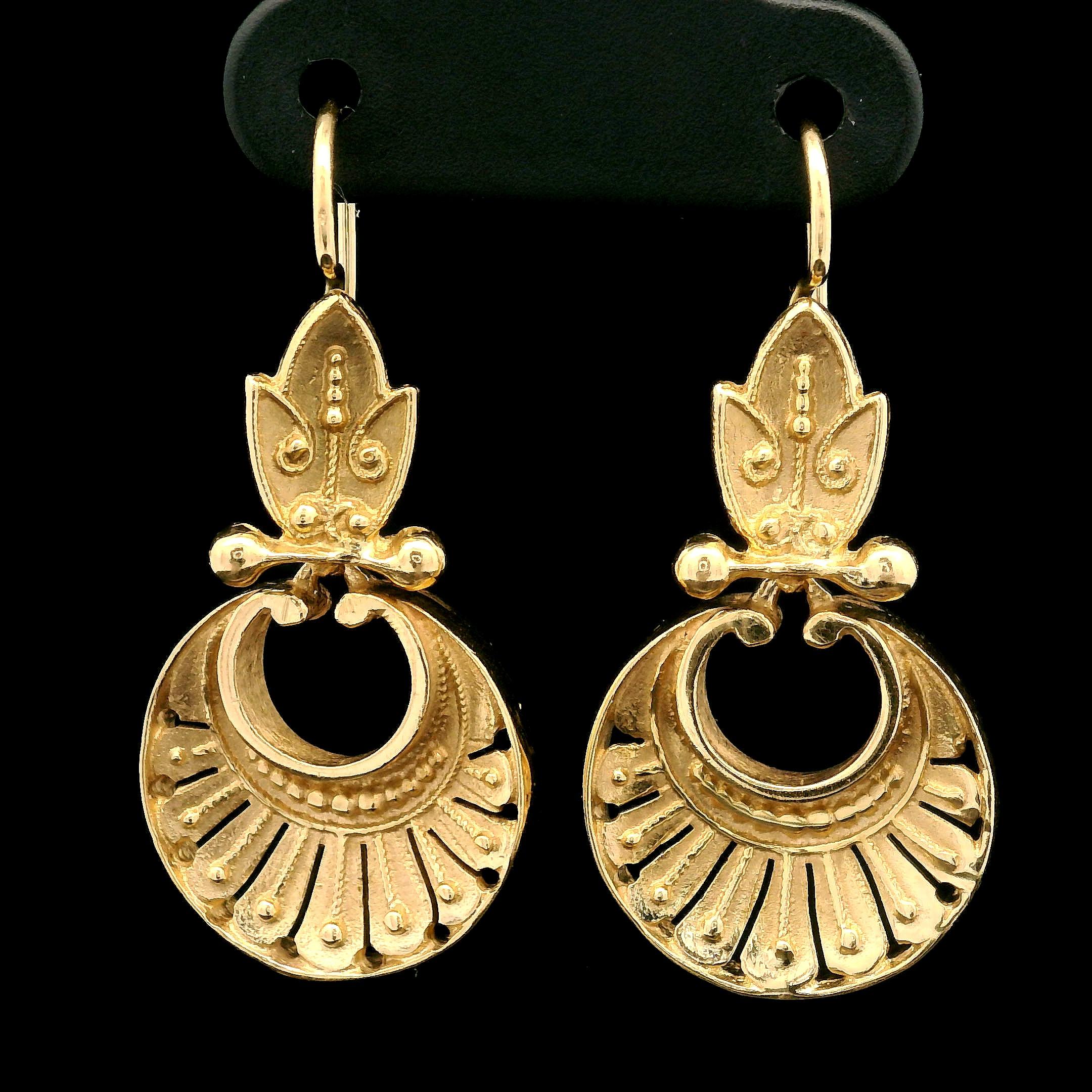 Vintage Etruscan Revival 14k Yellow Gold Ornate Dangle Drop Earrings For Sale 1