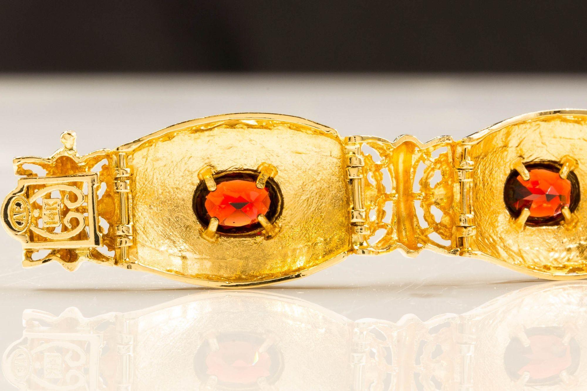 Vintage Etruscan Revival Style 14k Yellow Gold and Garnet Bracelet For Sale 4