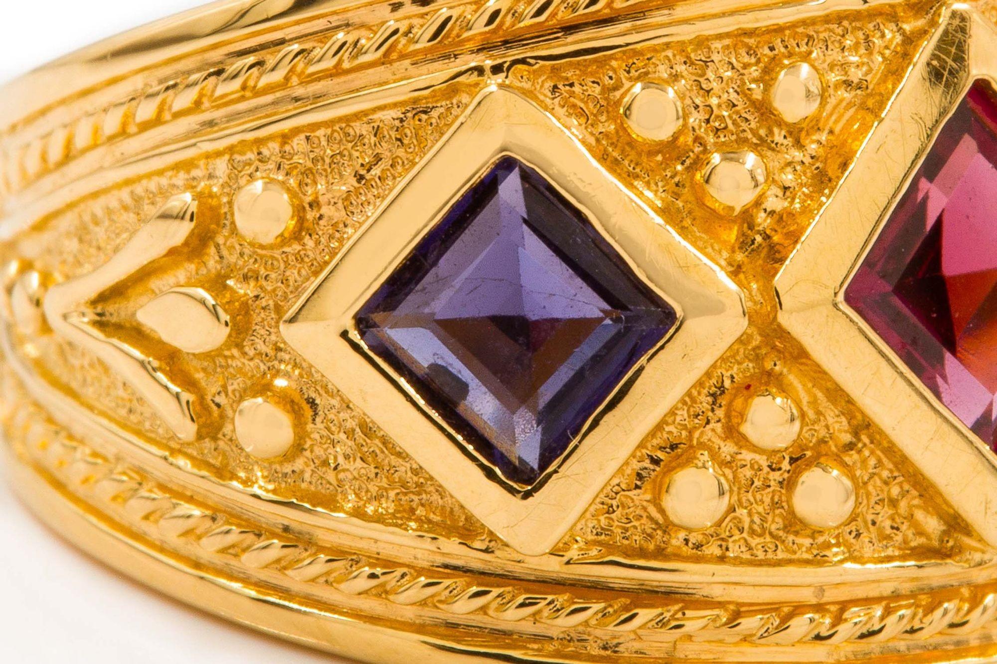 Vintage-Ring aus 14 Karat Gelbgold und Edelsteinen im etruskischen Revival-Stil, Größe 8 im Angebot 5