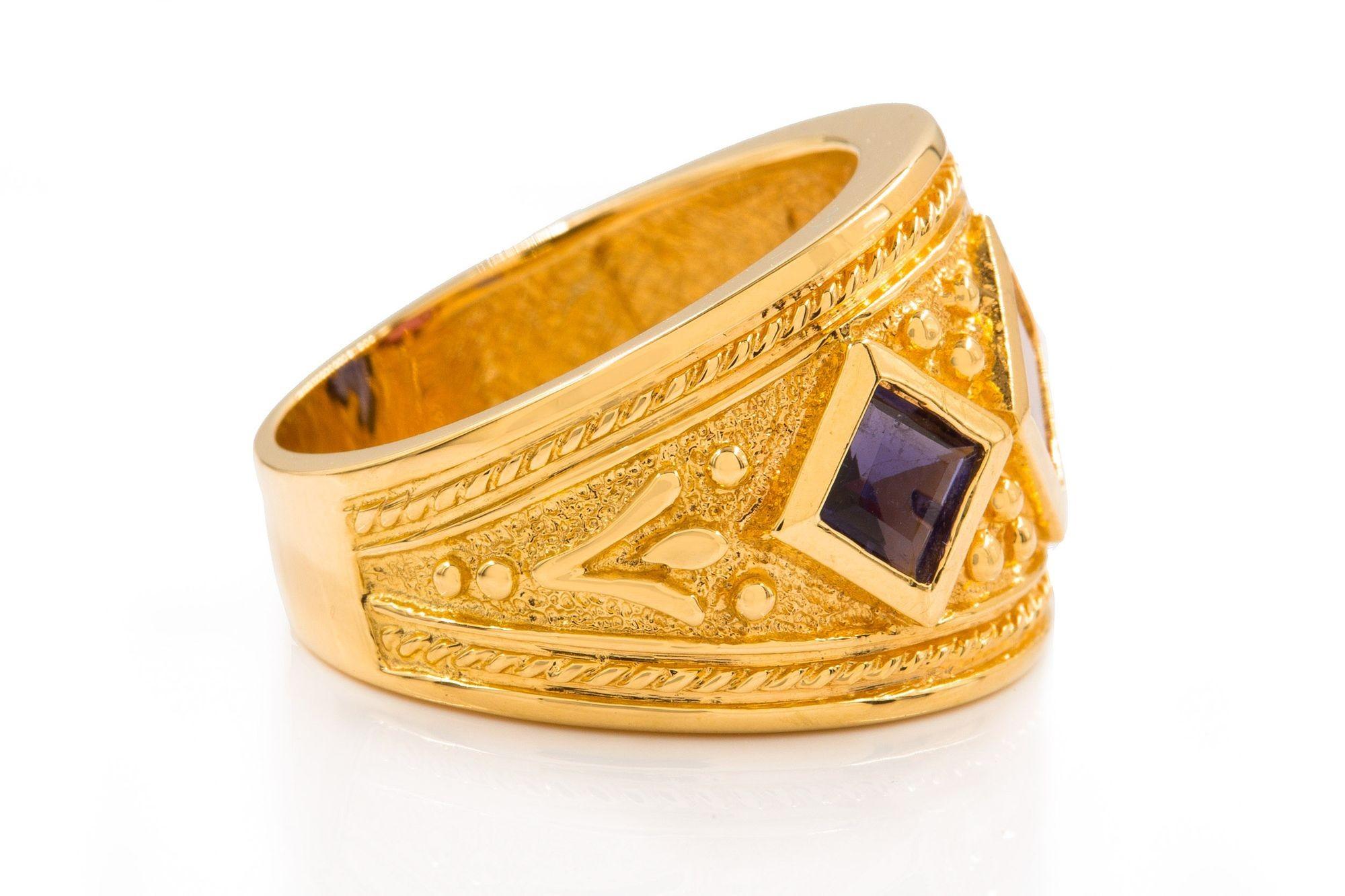 20th Century Vintage Etruscan Revival Style 14k Yellow Gold and Gemstone Ring, Size 8 For Sale
