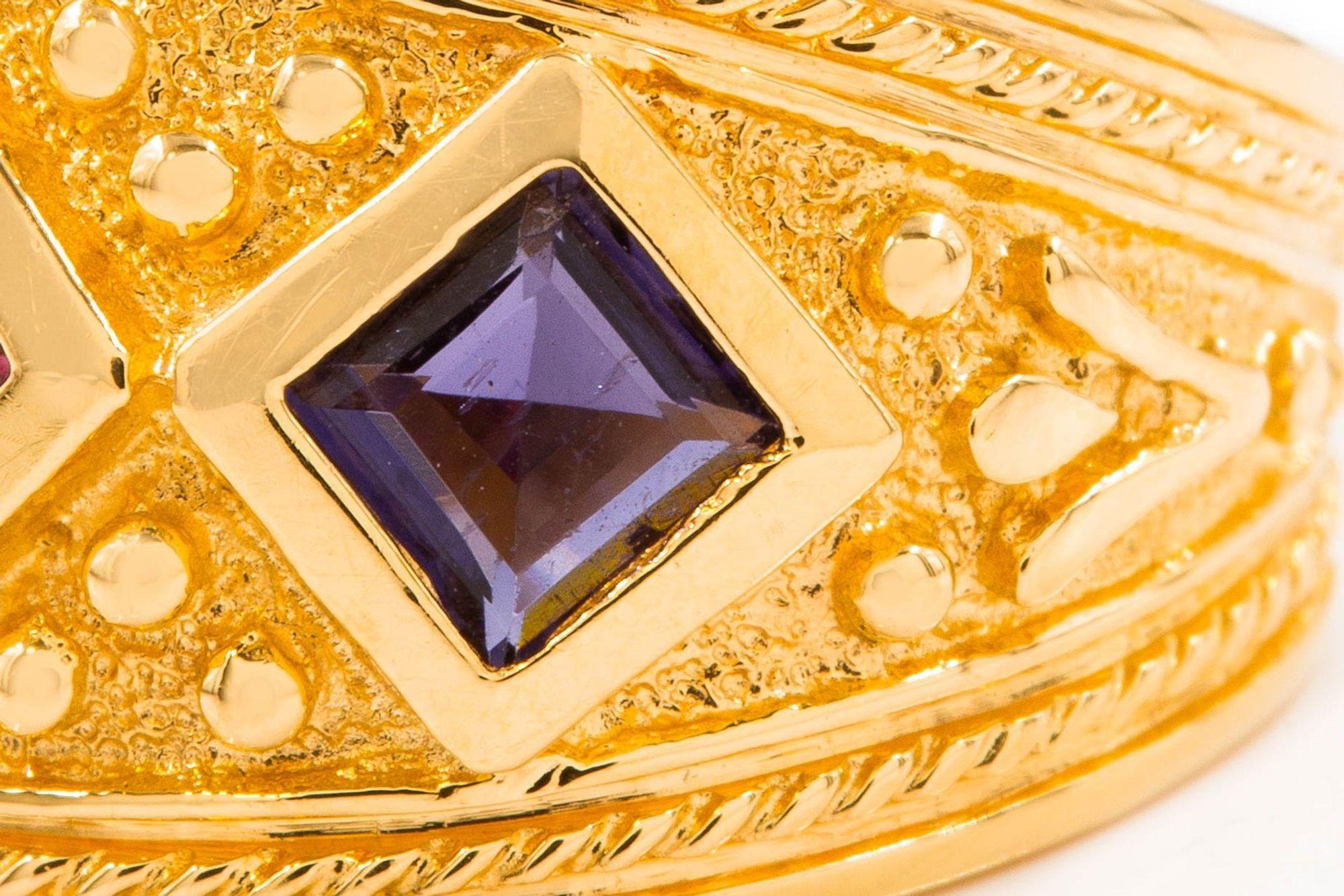 Vintage-Ring aus 14 Karat Gelbgold und Edelsteinen im etruskischen Revival-Stil, Größe 8 im Angebot 2