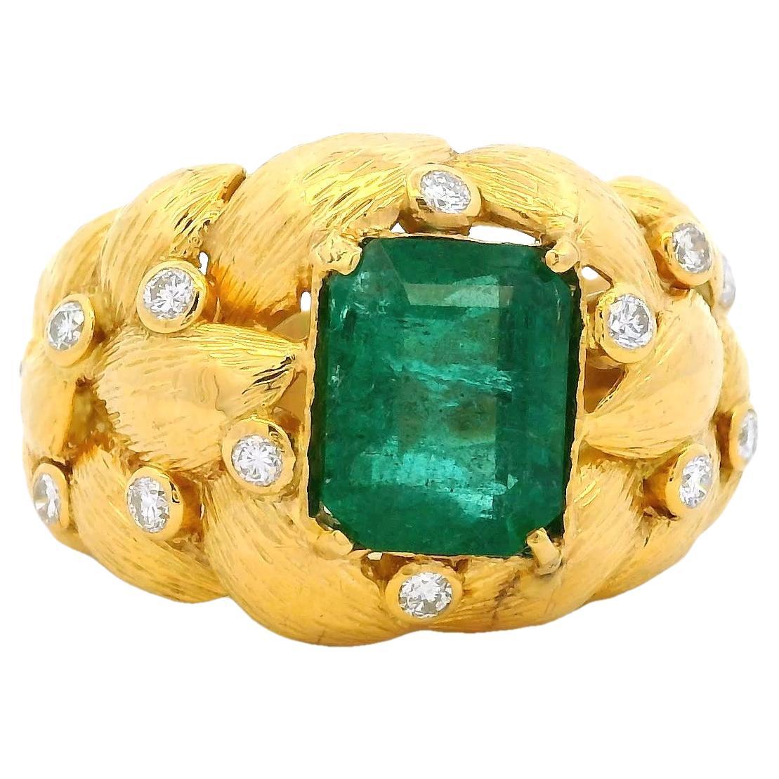 Vintage Etruscan-Style 18K Gold Emerald and Diamond Ring