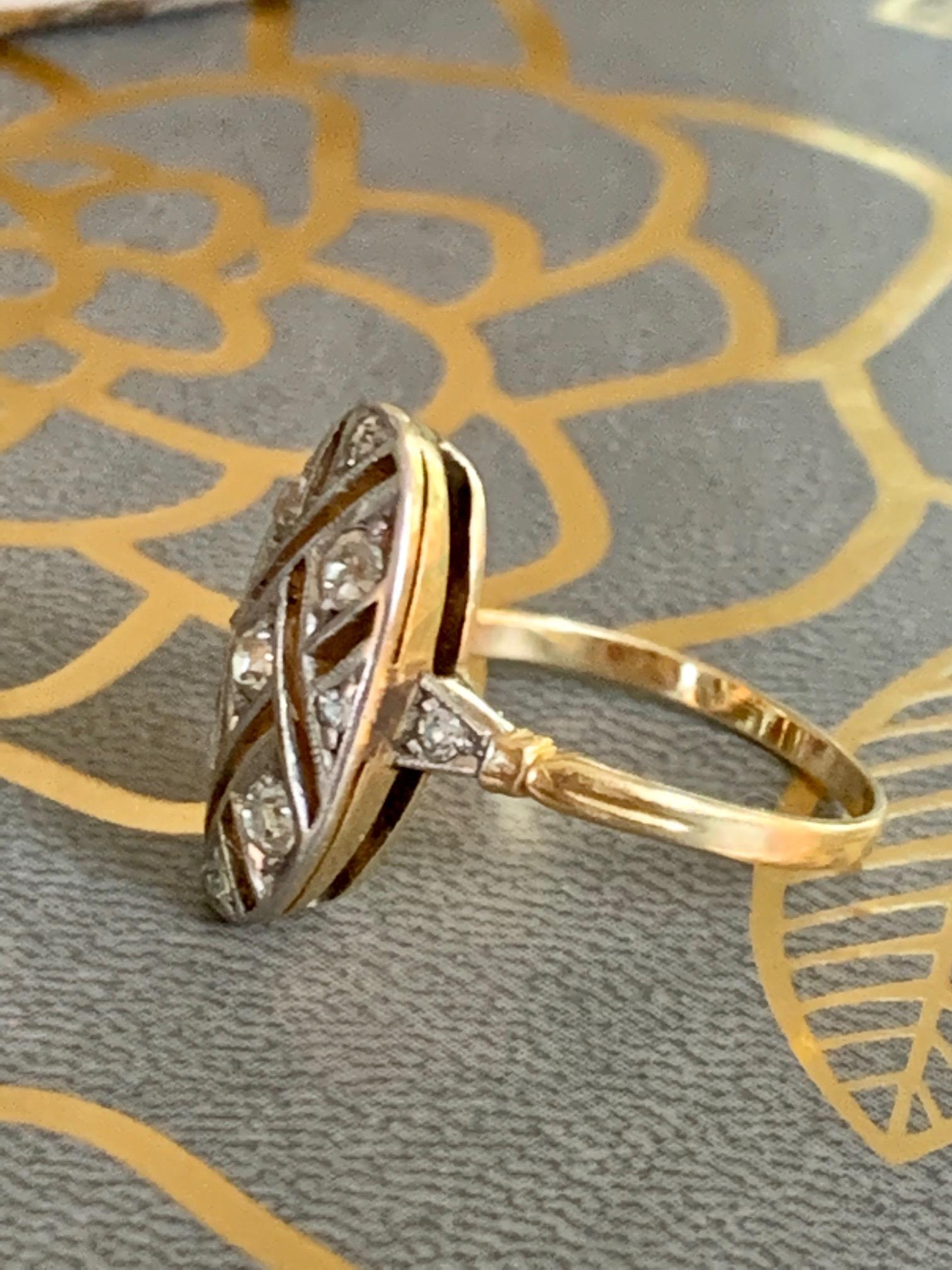 Women's Vintage Euro Cut Diamonds Platinum Top 18 Karat Yellow Gold Ring For Sale