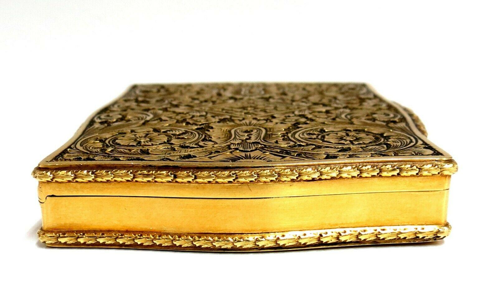 Women's or Men's Vintage European Artisan Graver Gold Box Keepsake 18 Karat