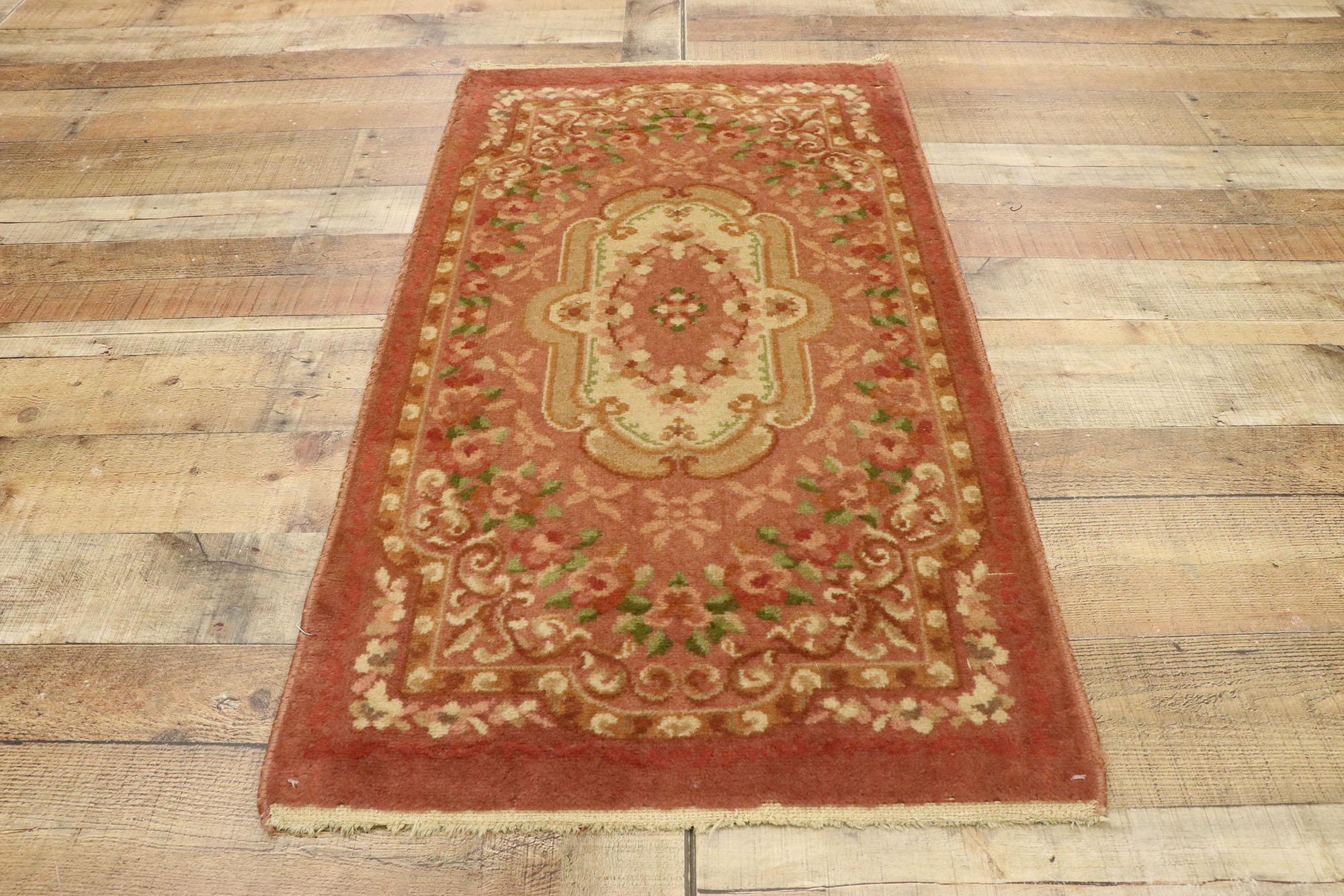 Laine Tapis européen vintage Aubusson à fleurs en vente