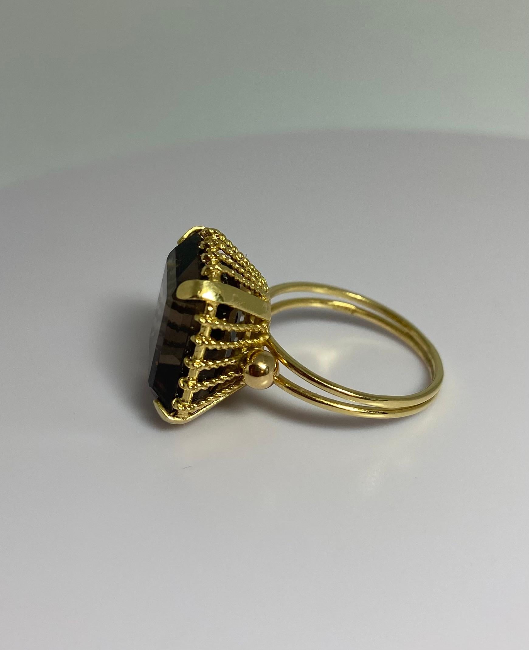 Baguette Cut Vintage European cocktail ring 18 Carat Yellow Golden Ring with Smokey Quarts For Sale