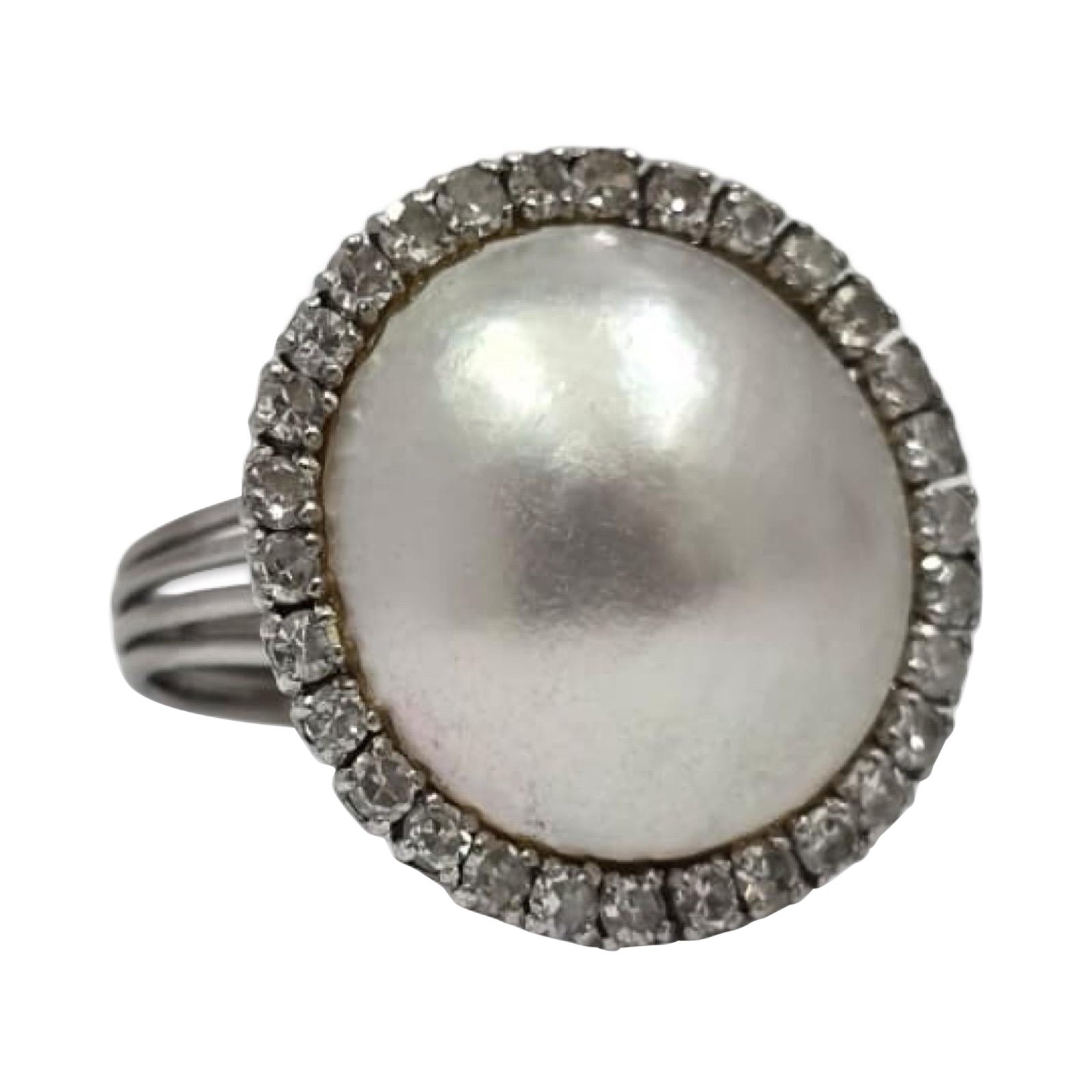 Europäischer Vintage-Cocktailring mit großer Mabe-Perle und Diamanten im Altschliff