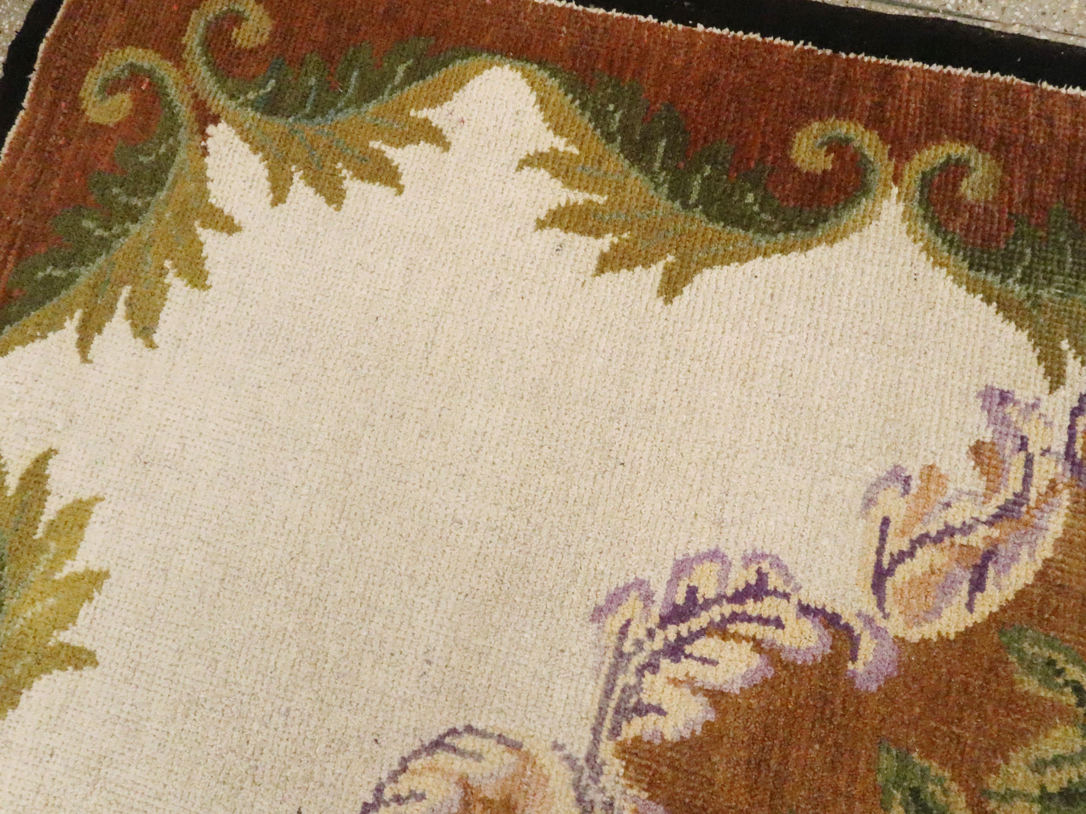 Vintage European Continental Carpet In Good Condition For Sale In New York, NY