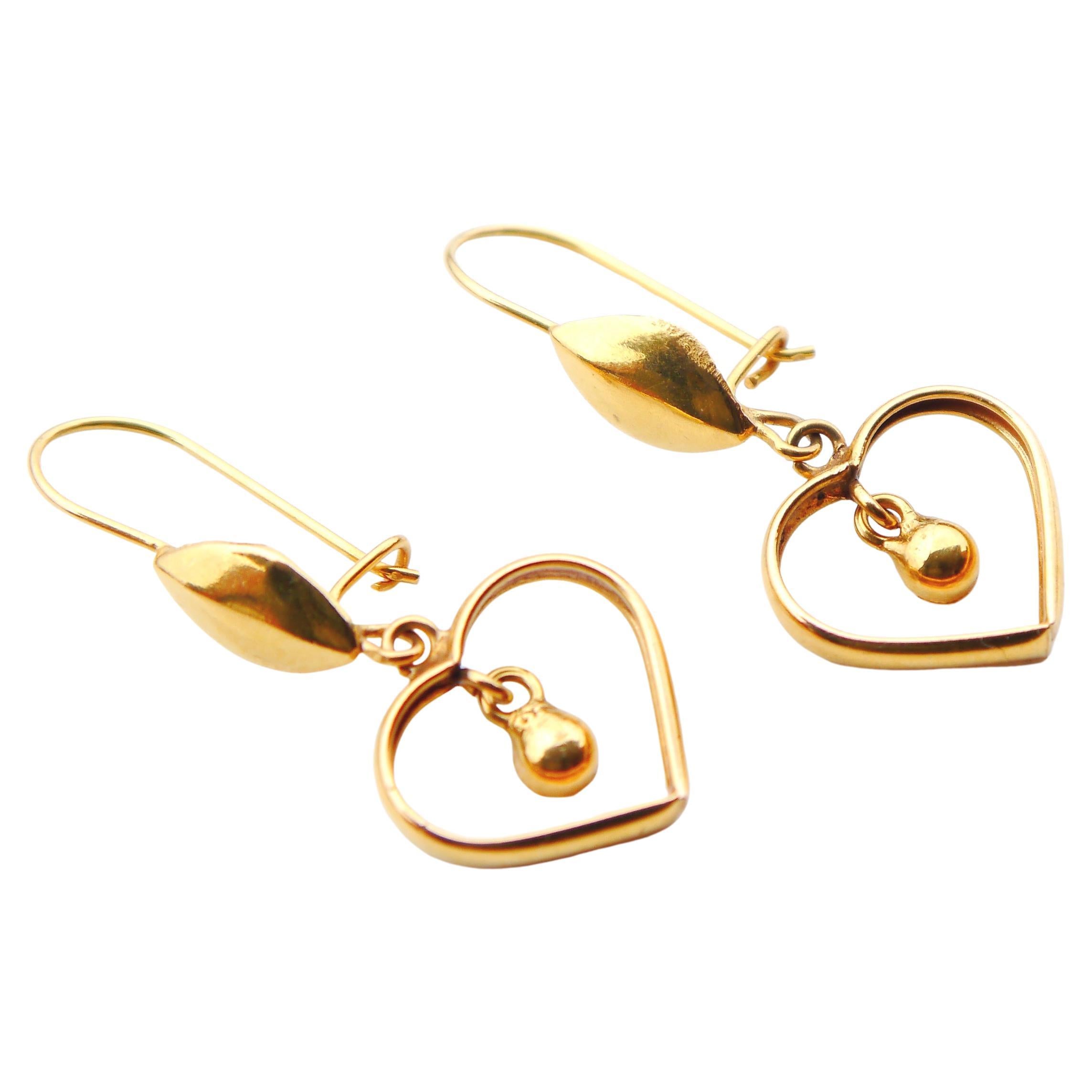 Vintage European Dangle Hearts Earrings solid 21K Yellow Gold / 2.3gr For Sale